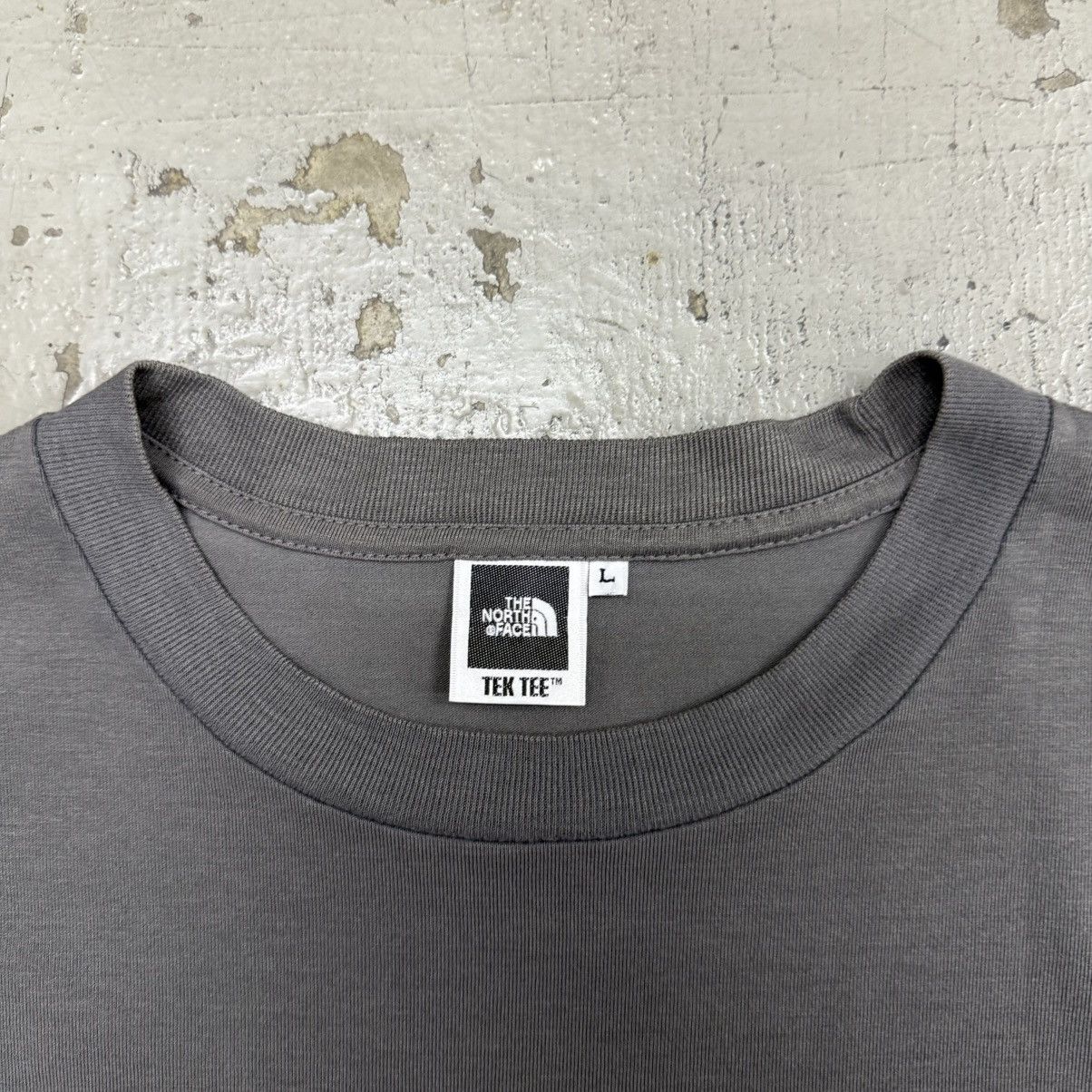 The North Face RARE!!! Vintage North Face Into The Space Tek Tee Shirt Size US L / EU 52-54 / 3 - 3 Thumbnail