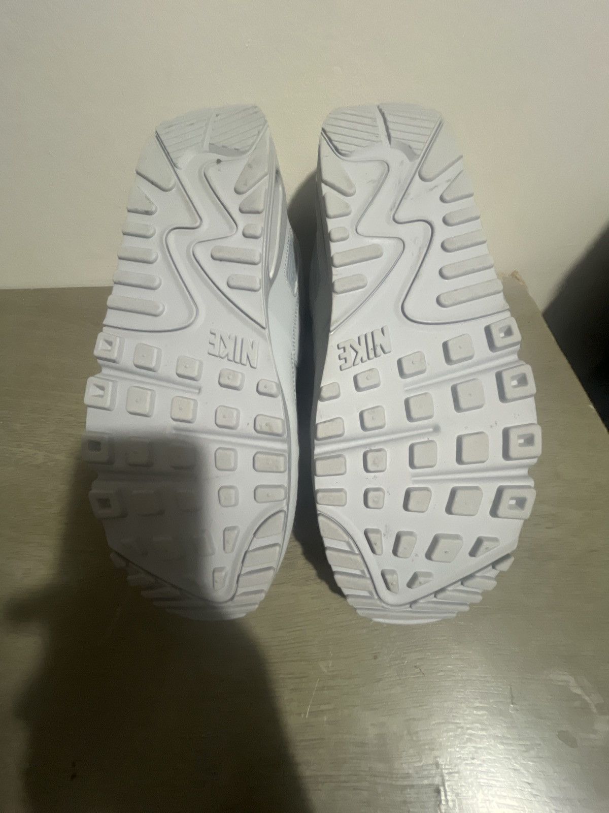 Nike Nike air max 90s Size US 10.5 / EU 43-44 - 5 Thumbnail