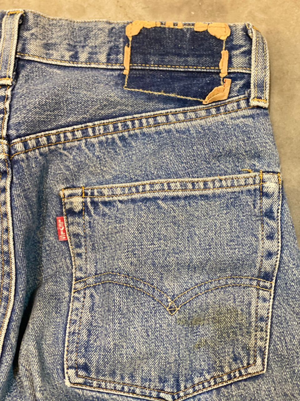 Levi's VINTAGE LEVIS 501 90S BUTTON 555 SELVEDGE PANTS Size US 29 - 17 Thumbnail