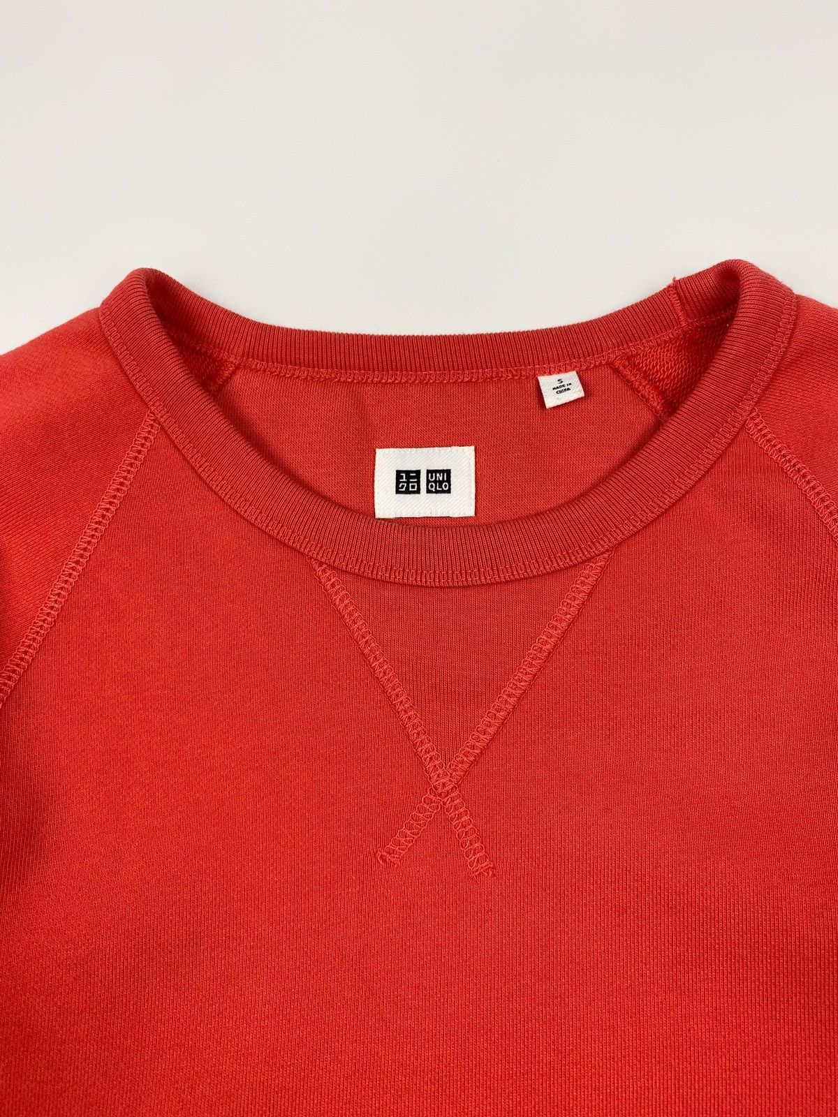 Uniqlo Uniqlo Coral Orange Blank Crew Neck Sweatshirt Size US S / EU 44-46 / 1 - 2 Thumbnail