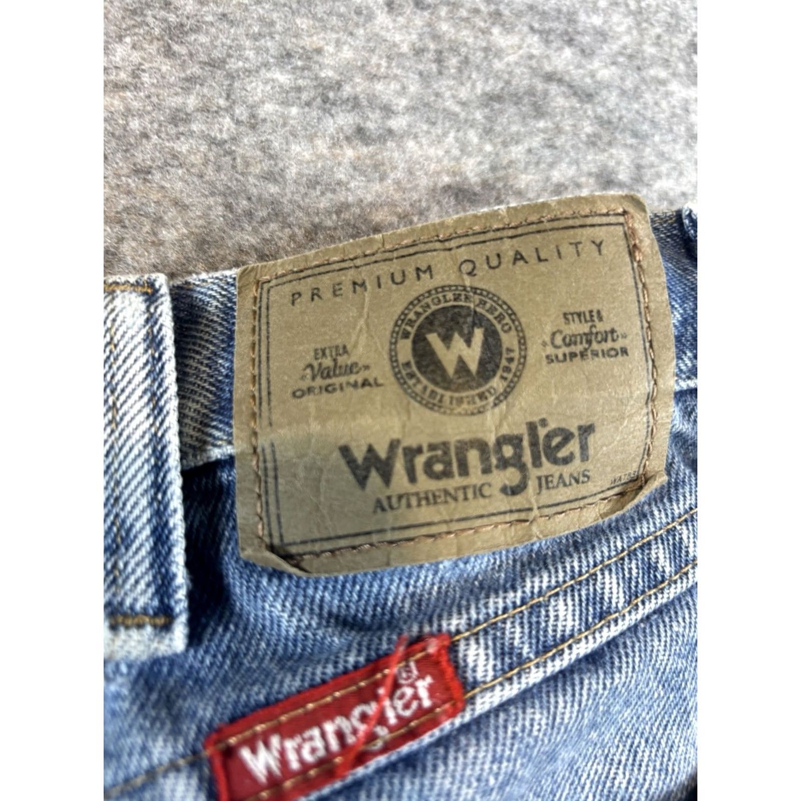 Wrangler Wrangler Jeans Men's 34x29 Light Blue Wash Regular Fit Denim 5-Pocket Cowboy Wrangler 13MWZ Blue Cotton Jeans Mens Regular Straight Washable Size US 34 / EU 50 - 5 Thumbnail