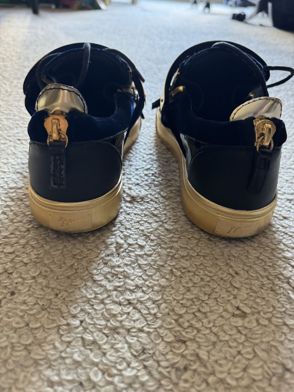 Giuseppe Zanotti Giuseppe Zanotti Gold Strap Low-Top EU 40 – Veronica Navy Size US 7.5 / EU 40-41 - 6 Thumbnail