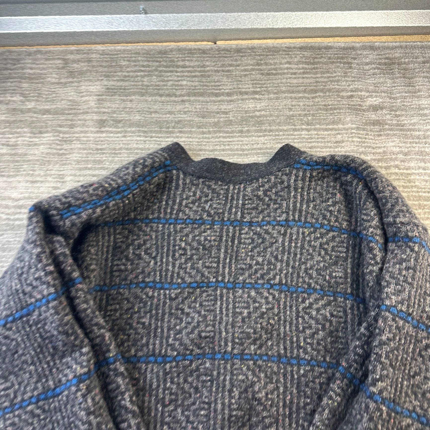 Vintage VINTAGE Savile Row Sweater Cardigan Mens Large Gray Wool Knit V-Neck Button Up Shetland Size US L / EU 52-54 / 3 - 4 Thumbnail