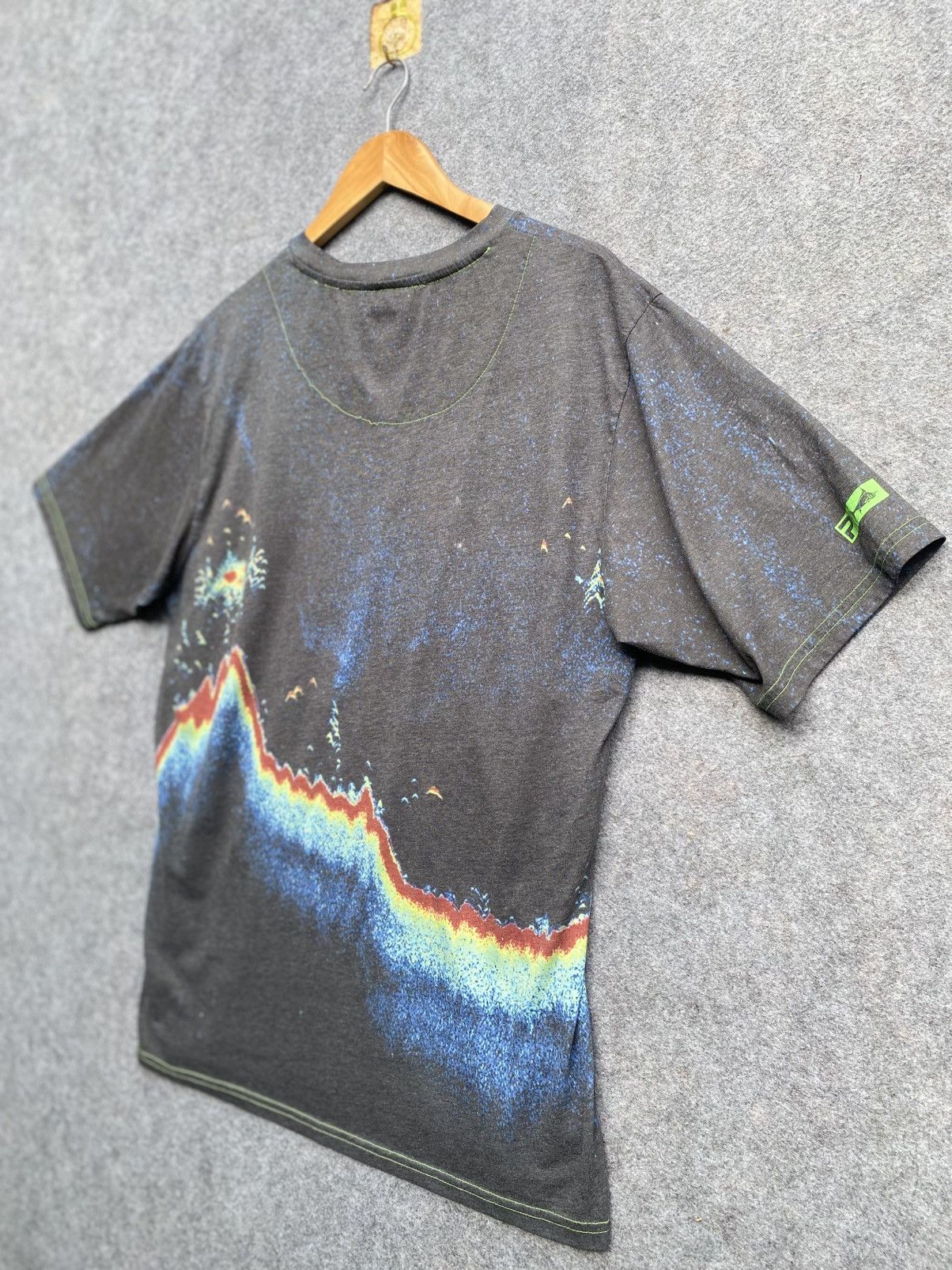 Vintage Pelagit sonar graph tee Size US XL / EU 56 / 4 - 11 Thumbnail