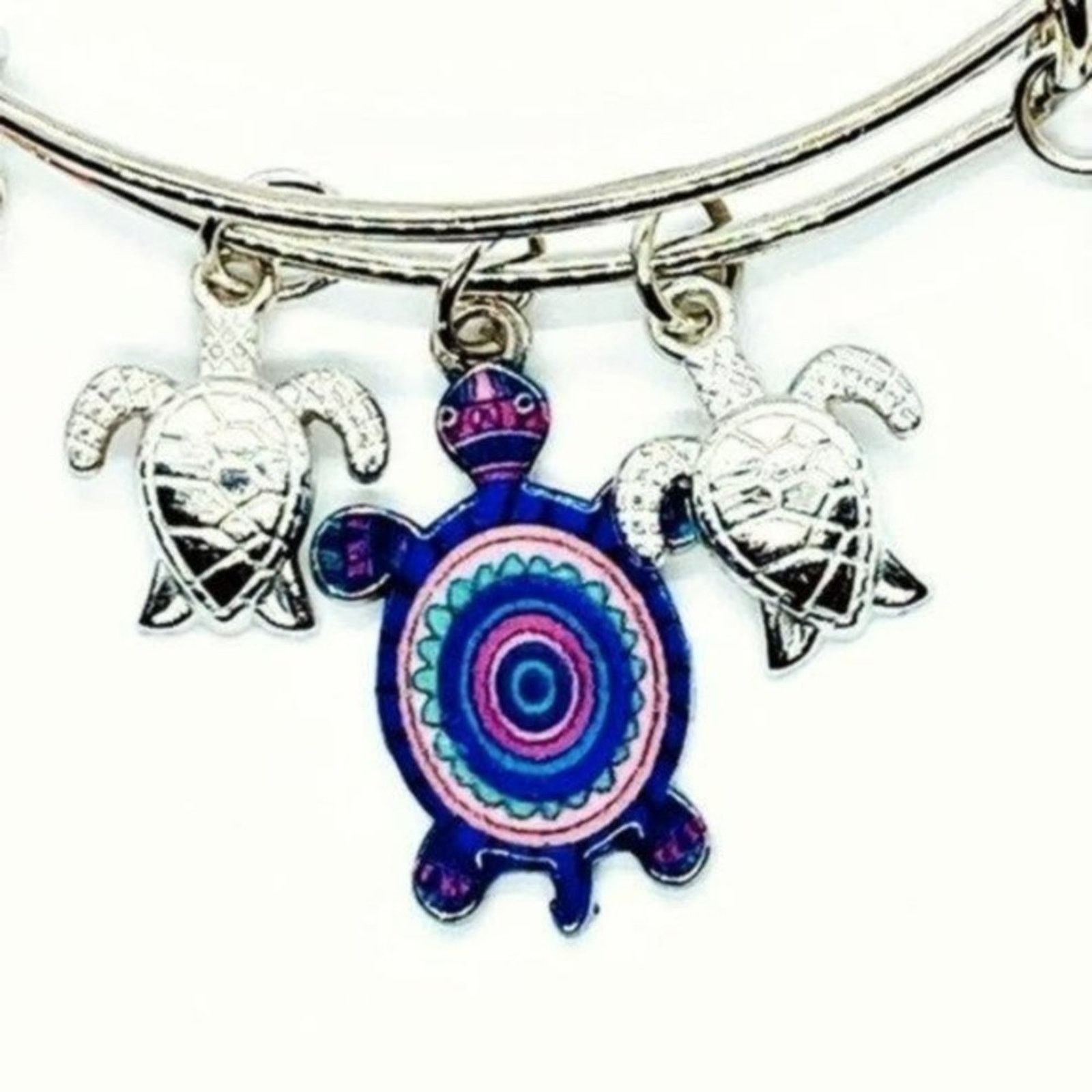 Other Beaded Sea Turtle Charm Colorful Bangle Bracelet Size ONE SIZE - 3 Thumbnail