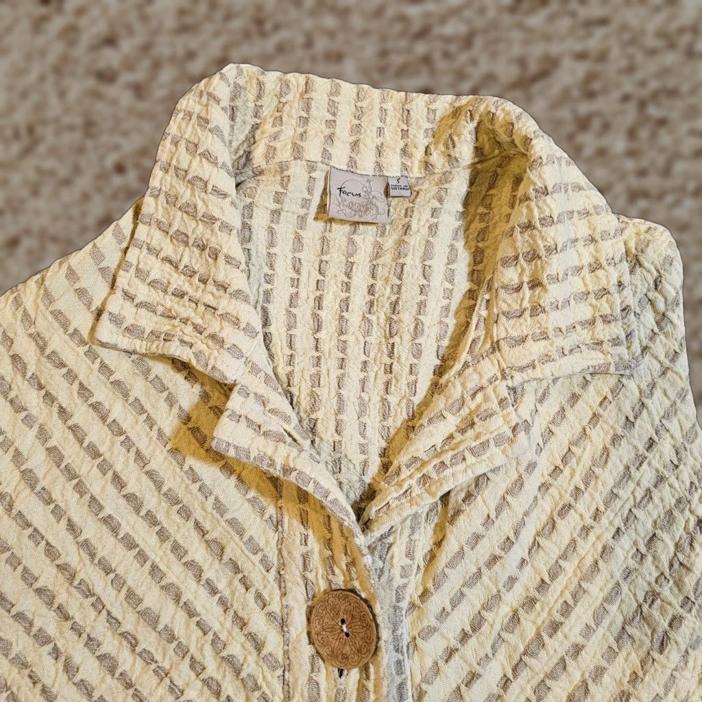Vintage Focus Vest Top Women Size Small Yellow Stripe Button Sleeveless Lagenlook Casual Nike Size S / US 4 / IT 40 - 1 Thumbnail