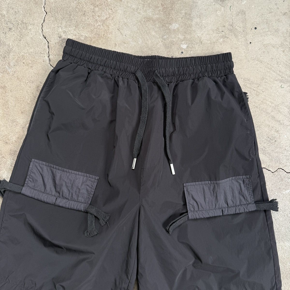 20471120 × Sixth June Paris Sixth June Paris Nylon Avant Garde Shorts Size US 30 / EU 46 - 3 Thumbnail