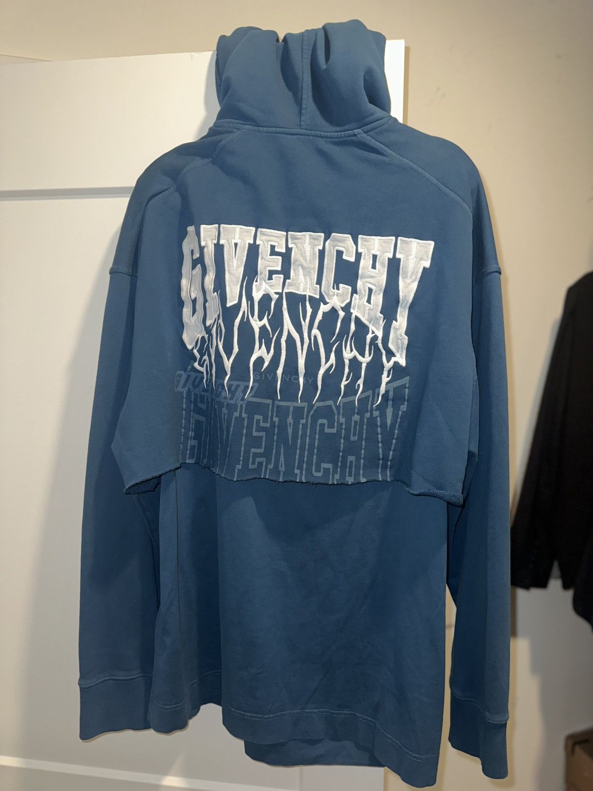 Givenchy Gothic Multilogo Double Layered Hoodie In Felpa Size US XL / EU 56 / 4 - 2 Thumbnail