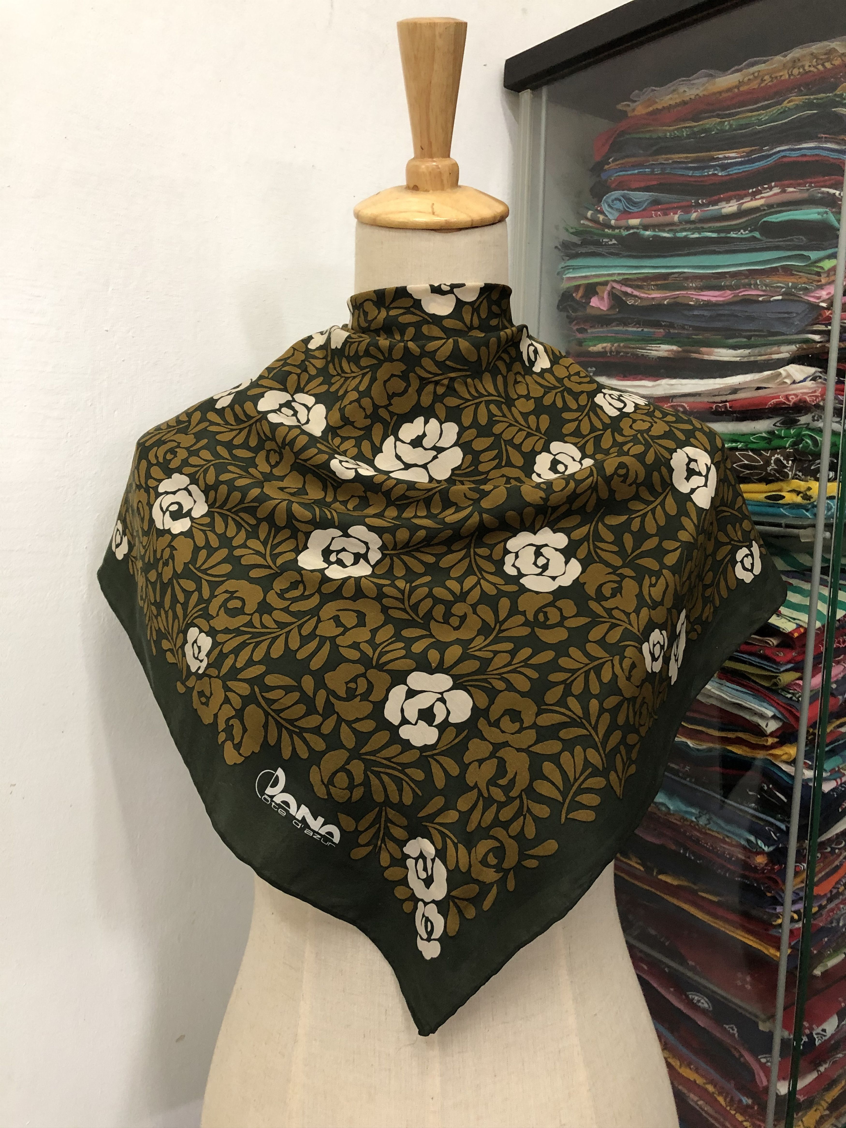 Vintage Vintage Dana Cote D'Azur Silk Scarf Size ONE SIZE - 1 Thumbnail