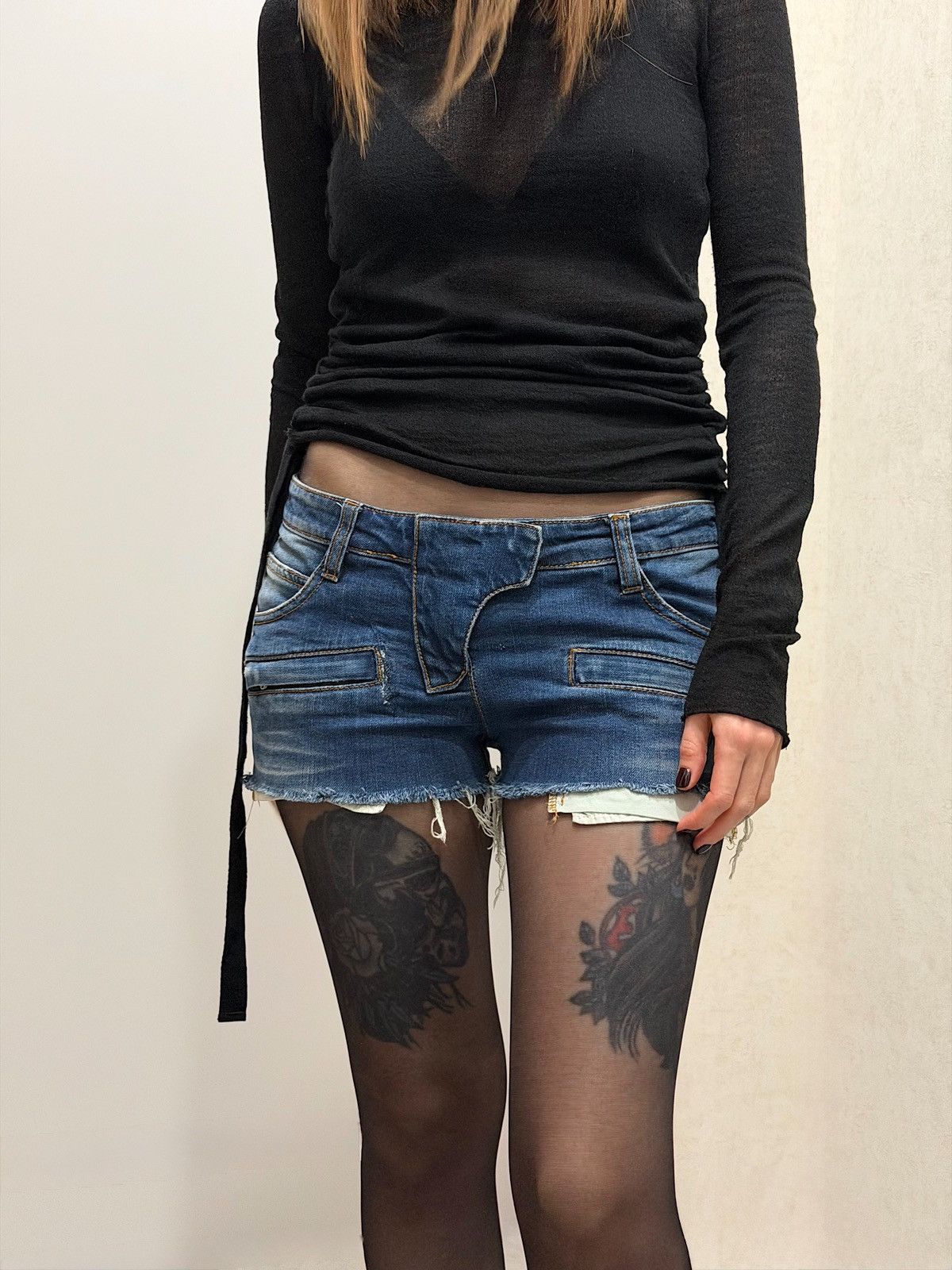 Balmain BALMAIN Decarnin SS 2010 Biker Denim Distressed Shorts jeans Size 28" / US 6 / IT 42 - 1 Thumbnail