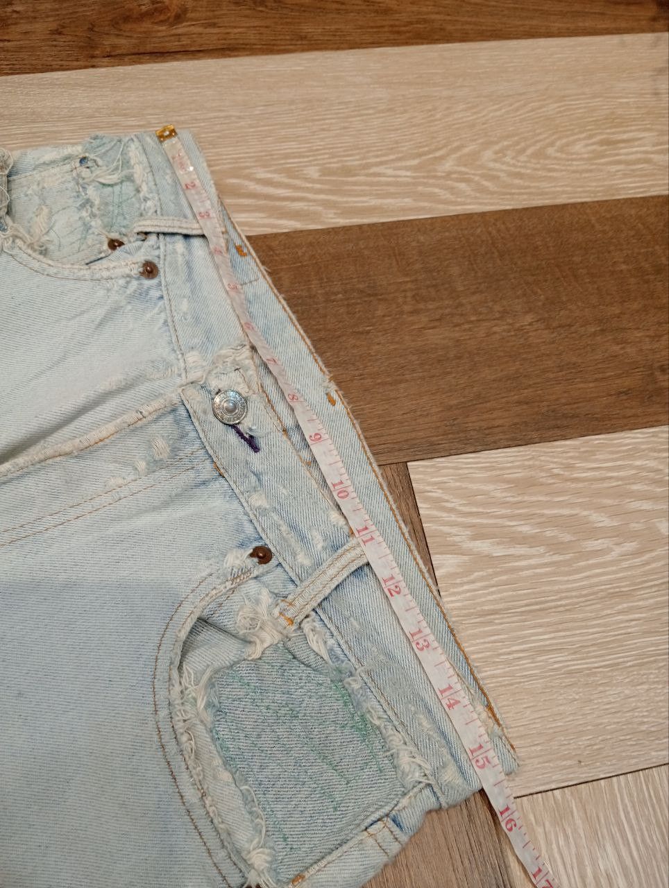 Levi's Vintage Clothing LEVI'S VINTAGE LIGHT BLUE DISTRESSED JEANS Size US 31 - 19 Thumbnail