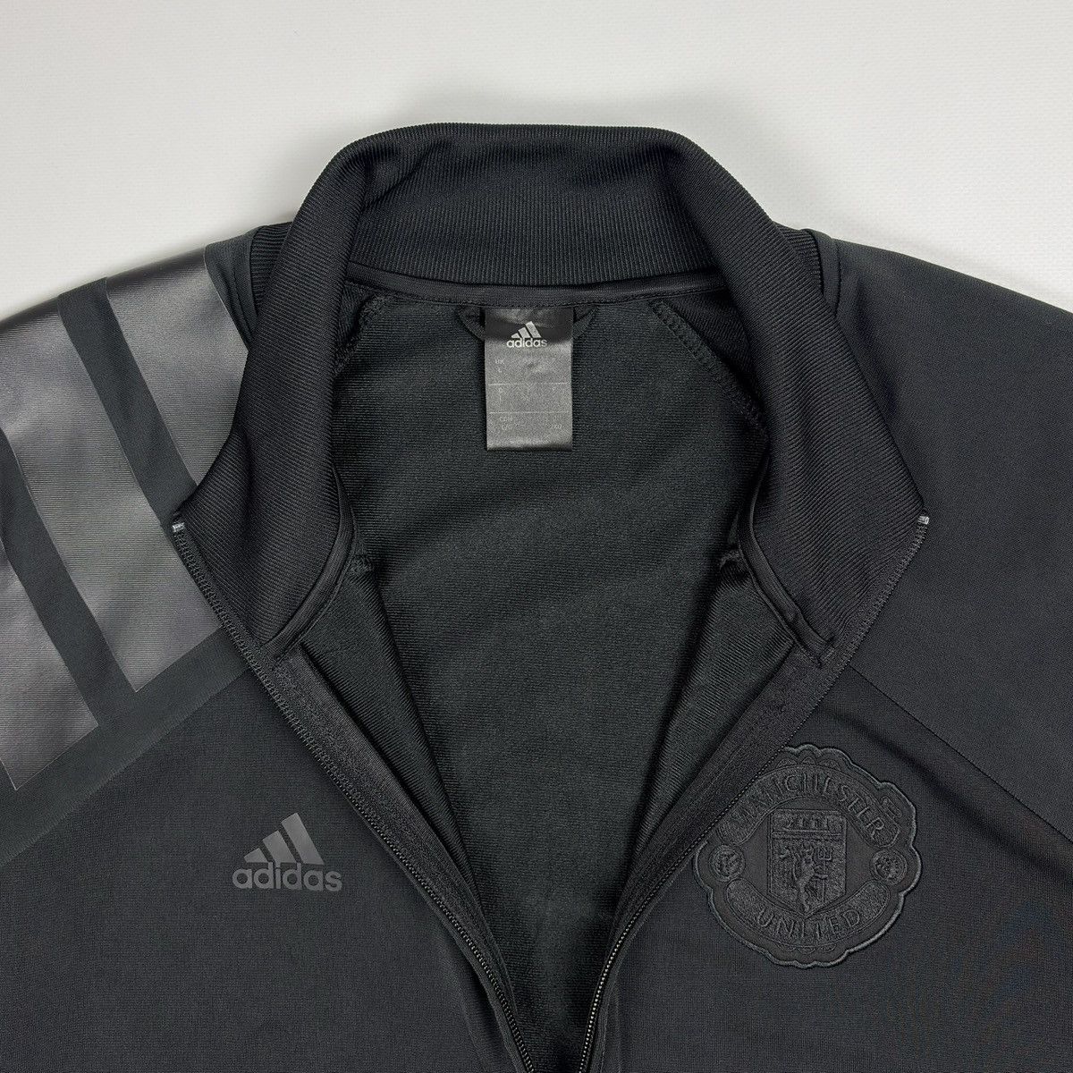 Adidas Manchester United Adidas Track Soccer Football Jacket Size US L / EU 52-54 / 3 - 4 Thumbnail