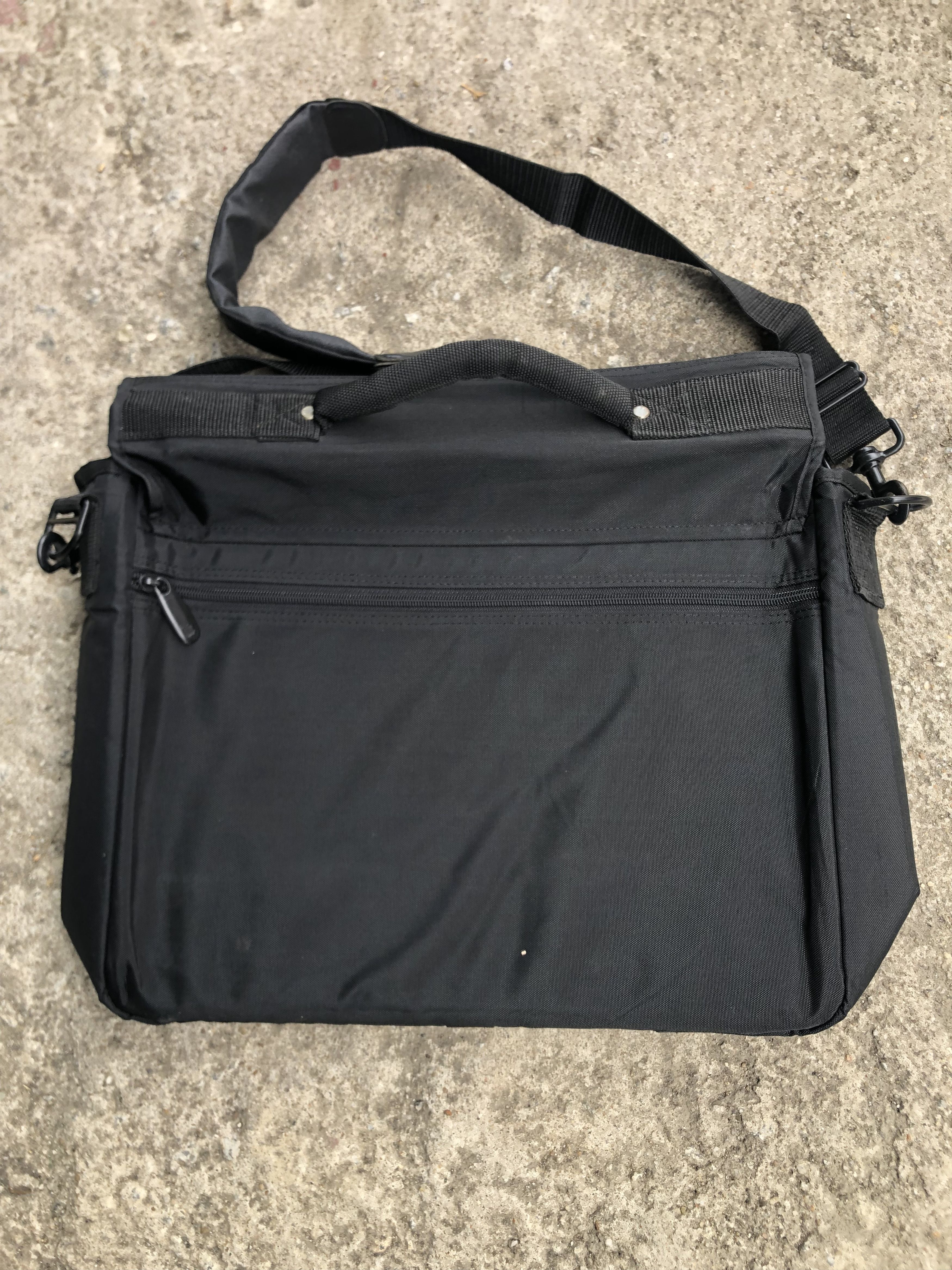 Apple Vtg Apple Style Messenger Laptop💻 Bag 💼 Size ONE SIZE - 12 Thumbnail