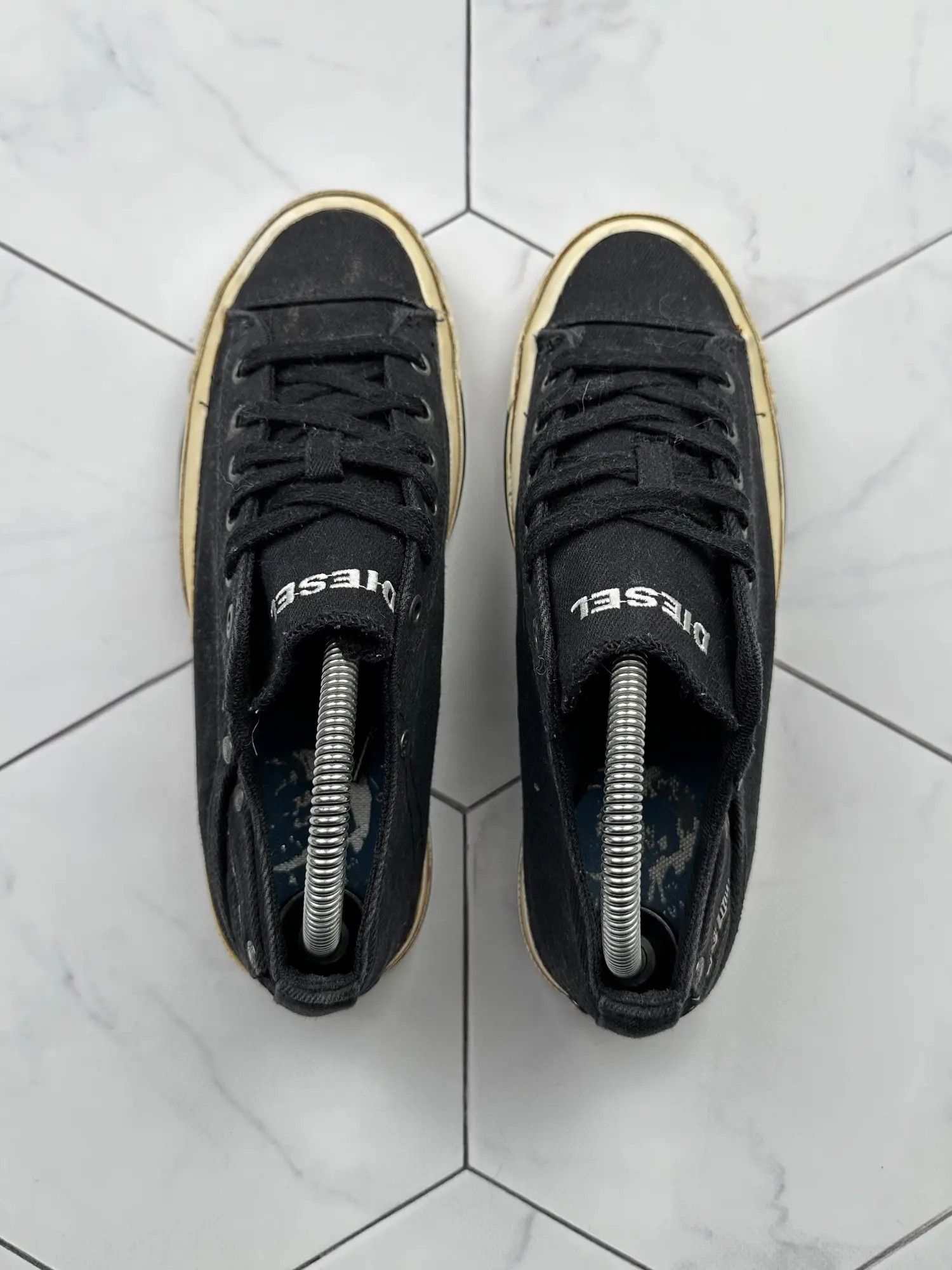 Diesel Diesel Vintage Shoes (B150) Size US 9 / IT 39 - 2 Thumbnail