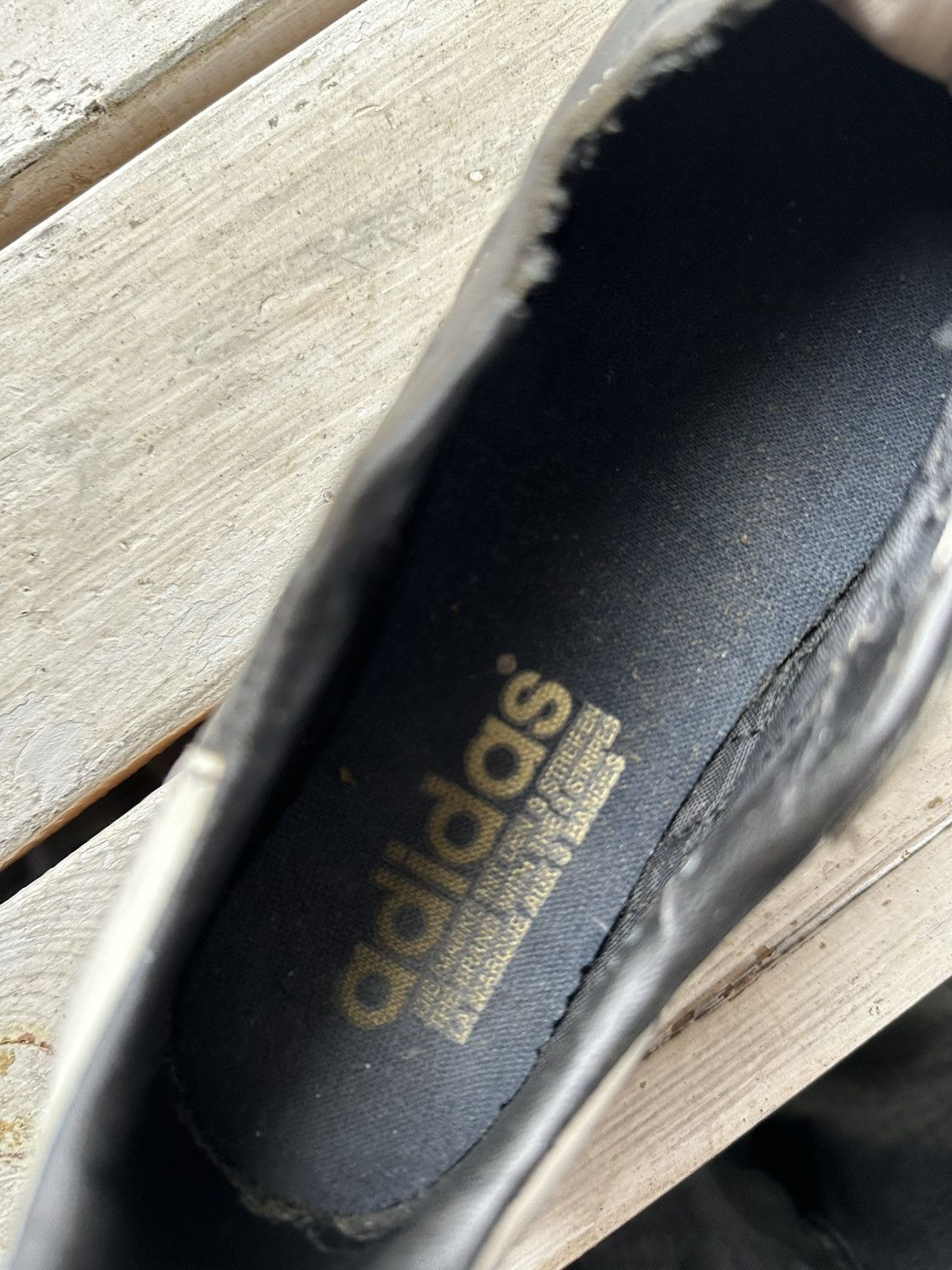 Adidas 🚨RARE ADIDAS 1996 WORLD CUP UNISEX BLACK LEATHER FOOTBAL Size US 5 / EU 37 - 10 Thumbnail