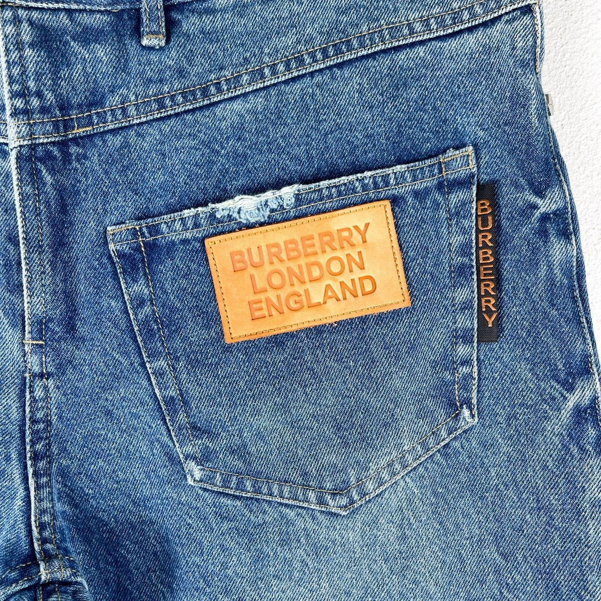 Burberry Burberry London Mens Jeans size 36 Size US 36 / EU 52 - 3 Thumbnail