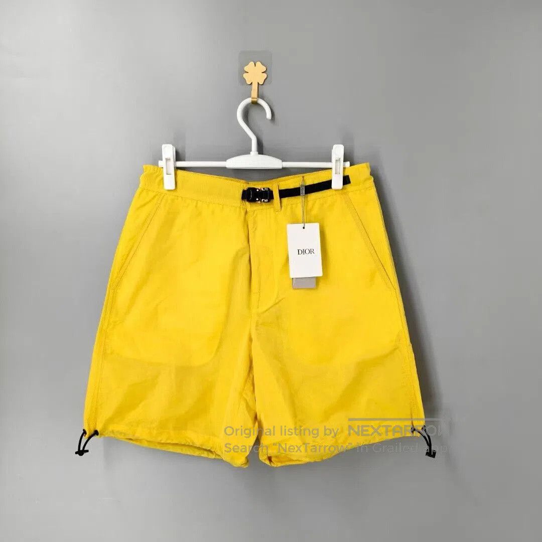 Dior dior yellow drawstring shorts with buckle. Size US 32 / EU 48 - 1 Thumbnail