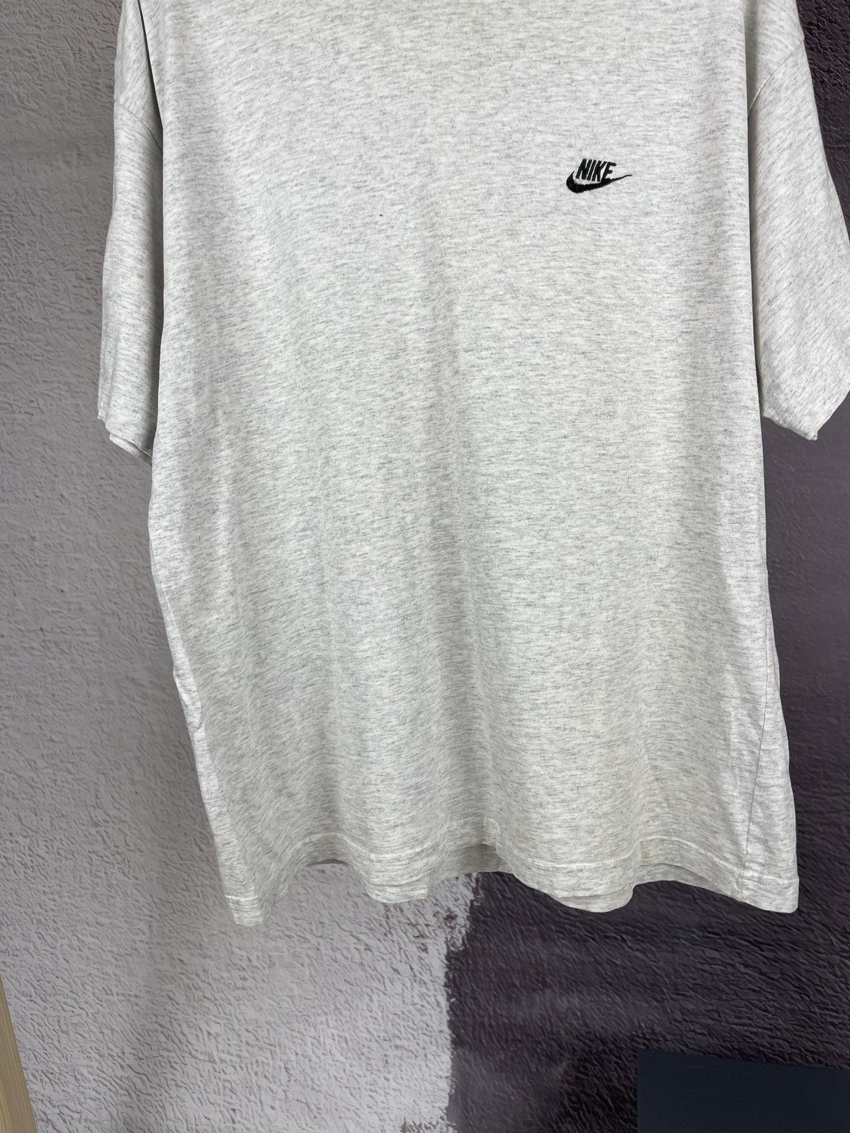 Nike Nike vintage 90s grey blank small logo tee shirt distressed Size US L / EU 52-54 / 3 - 6 Thumbnail