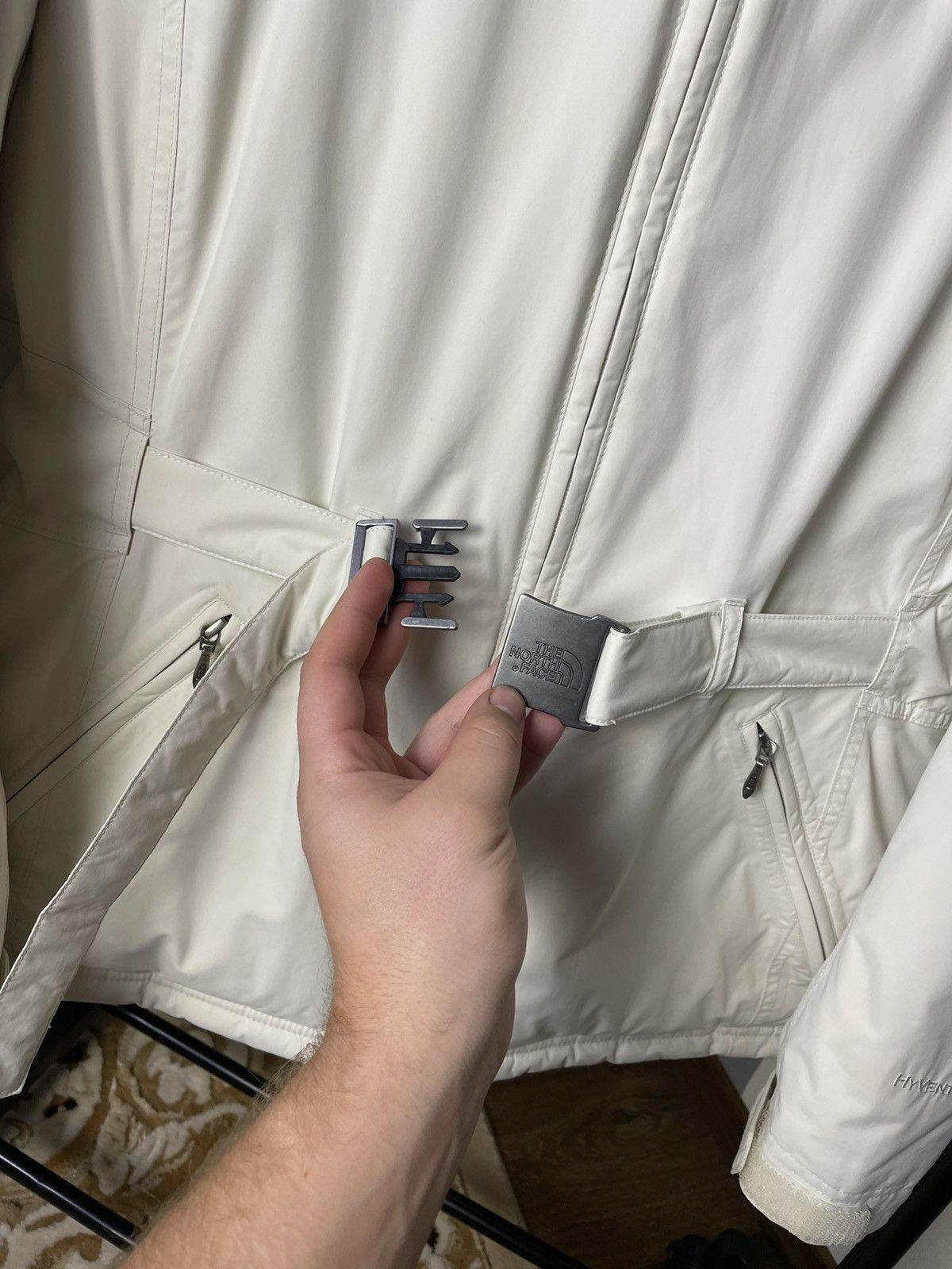 The North Face Women’s HyVent Puffer White Jacket Size XL