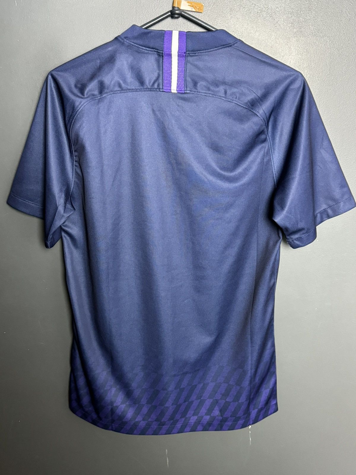 Nike Tottenham Hotspur 19/20 Away Football Jersey Size US S / EU 44-46 / 1 - 2 Thumbnail