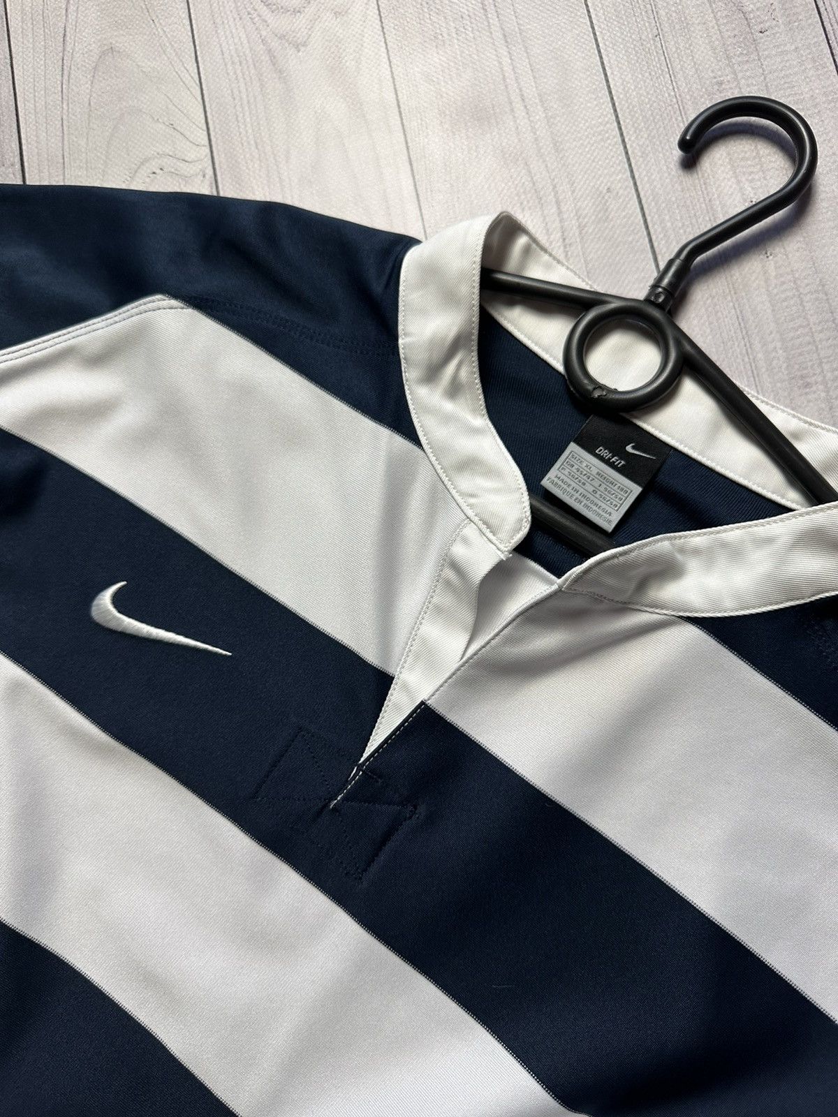 Vintage Vintage Nike Striped soccer jersey long sleeve size XL Size US XL / EU 56 / 4 - 3 Thumbnail