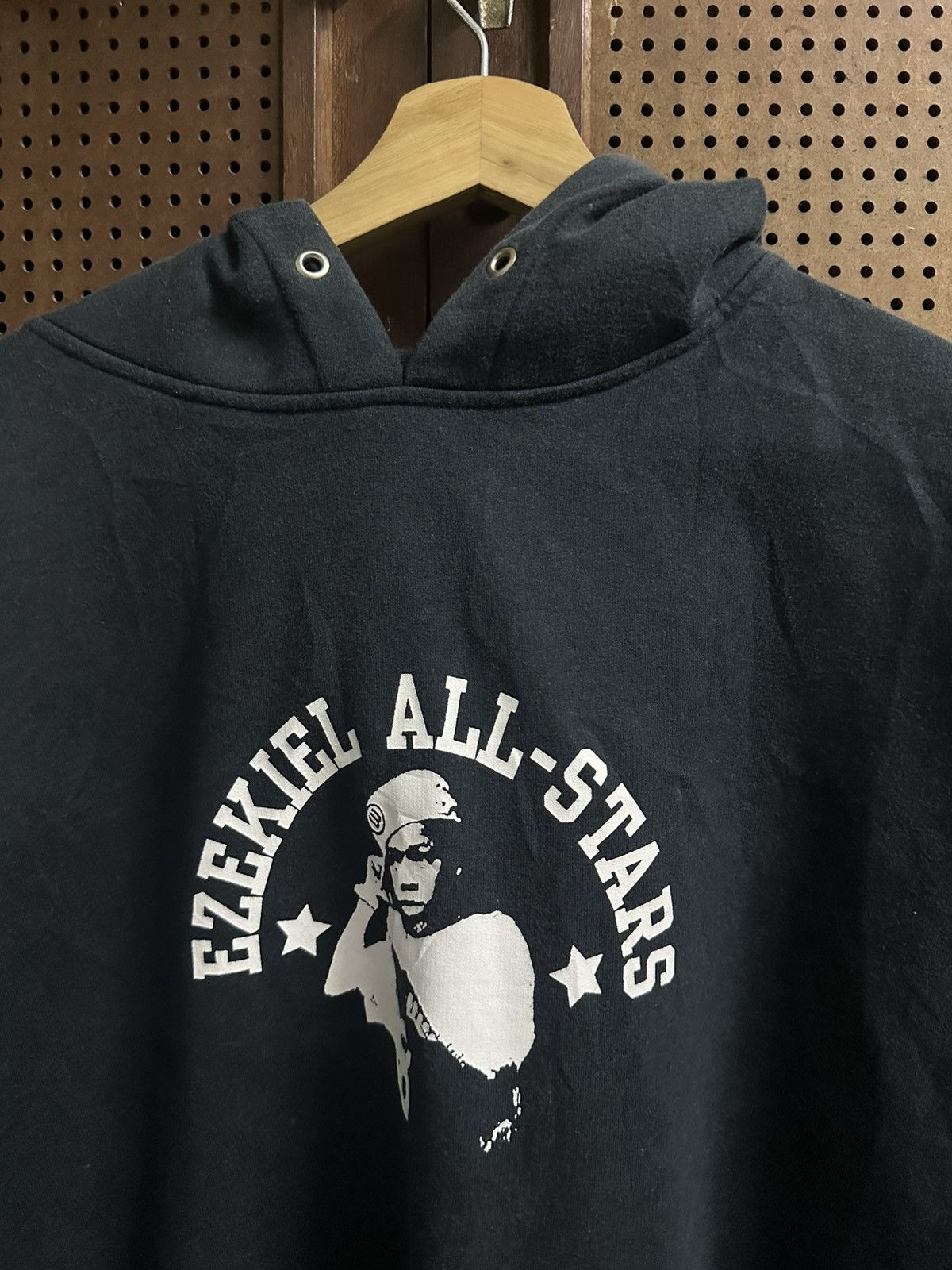 Vintage Vintage Ezekiel Skateboard All Star Hoodie/Sweatshirt Size US XL / EU 56 / 4 - 3 Thumbnail