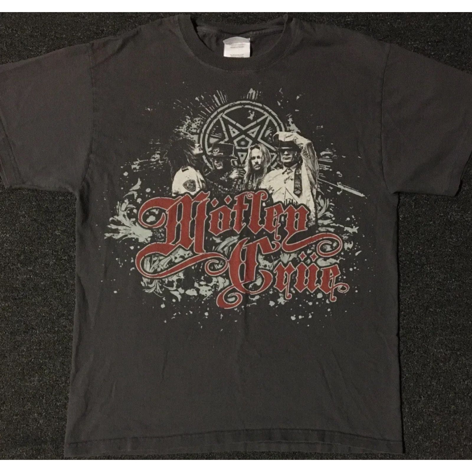 Vintage Motley Crue 2011 Tour Shirt S Concert T-Shirt Men Gray Rock Band Music Vintage Biker Size US S / EU 44-46 / 1 - 2 Thumbnail