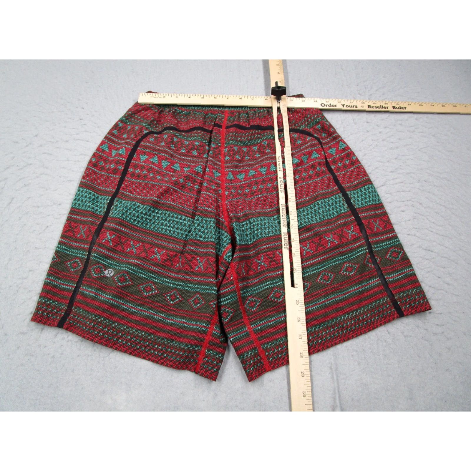 Lululemon LULULEMON Red LINED Shorts Mens Medium 9" Aztec Geometric Pockets Drawstring Polyester - Cambodia - Classic Fit - Casual Size US 31 - 6 Thumbnail