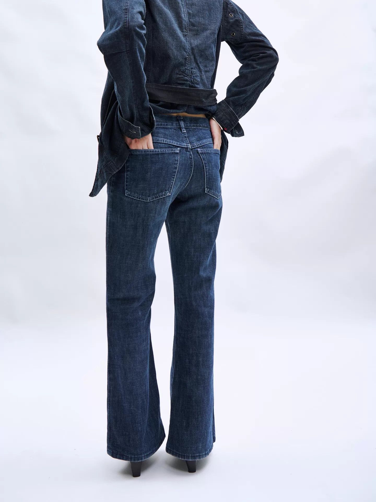 Miu Miu MIU MIU 2000s Y2K Low-Rise Flared Washed Jeans Size 26" / US 2 / IT 38 - 7 Thumbnail