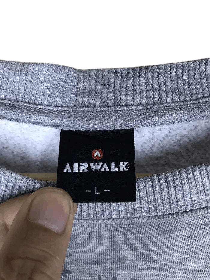 Airwalk Vintage Airwalk Sweatshirts Size US L / EU 52-54 / 3 - 6 Thumbnail