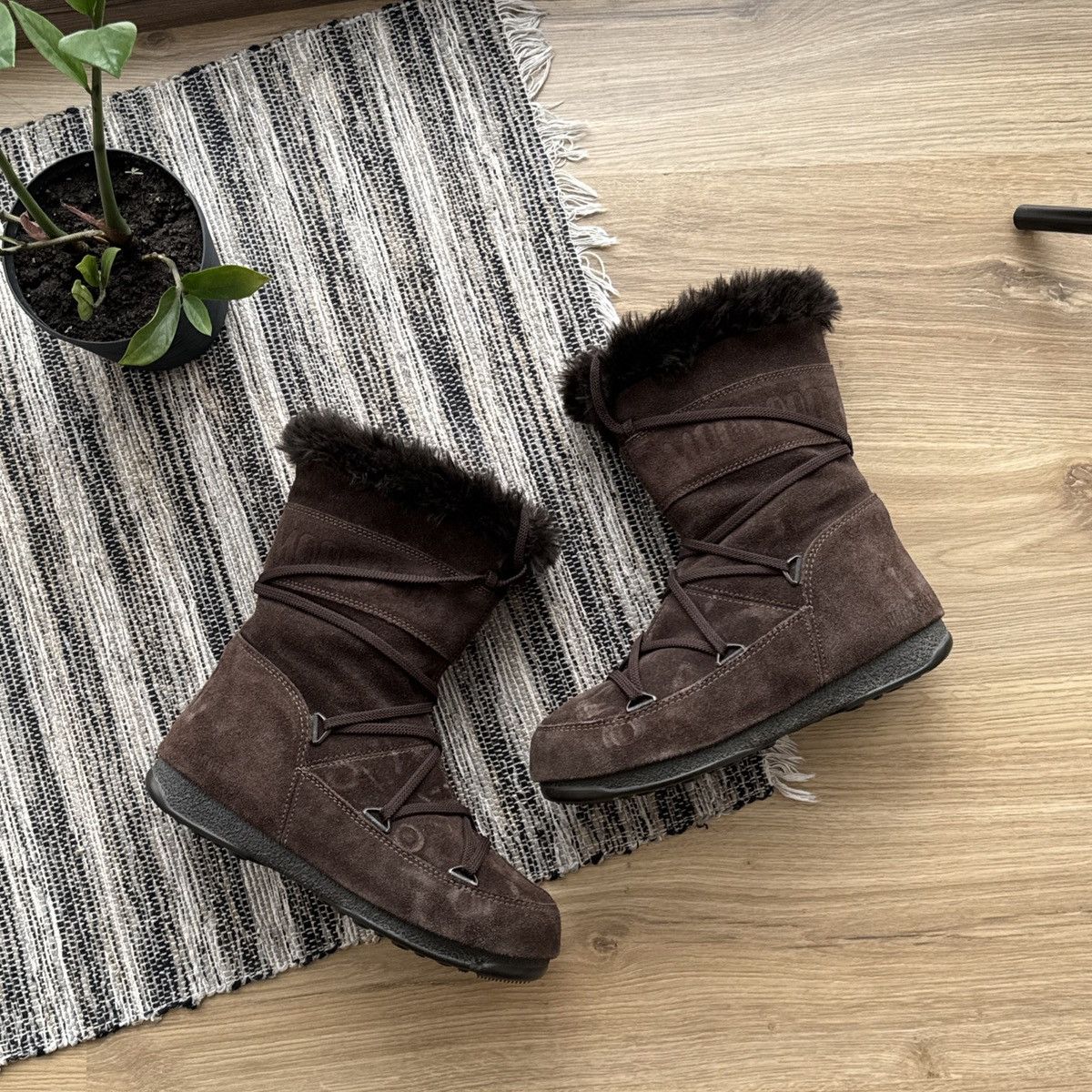 Moon Boot Moon Boot Suede Vintage Brown Hype Y2K Shoes Snow Boots Size US 6 / IT 36 - 1 Thumbnail