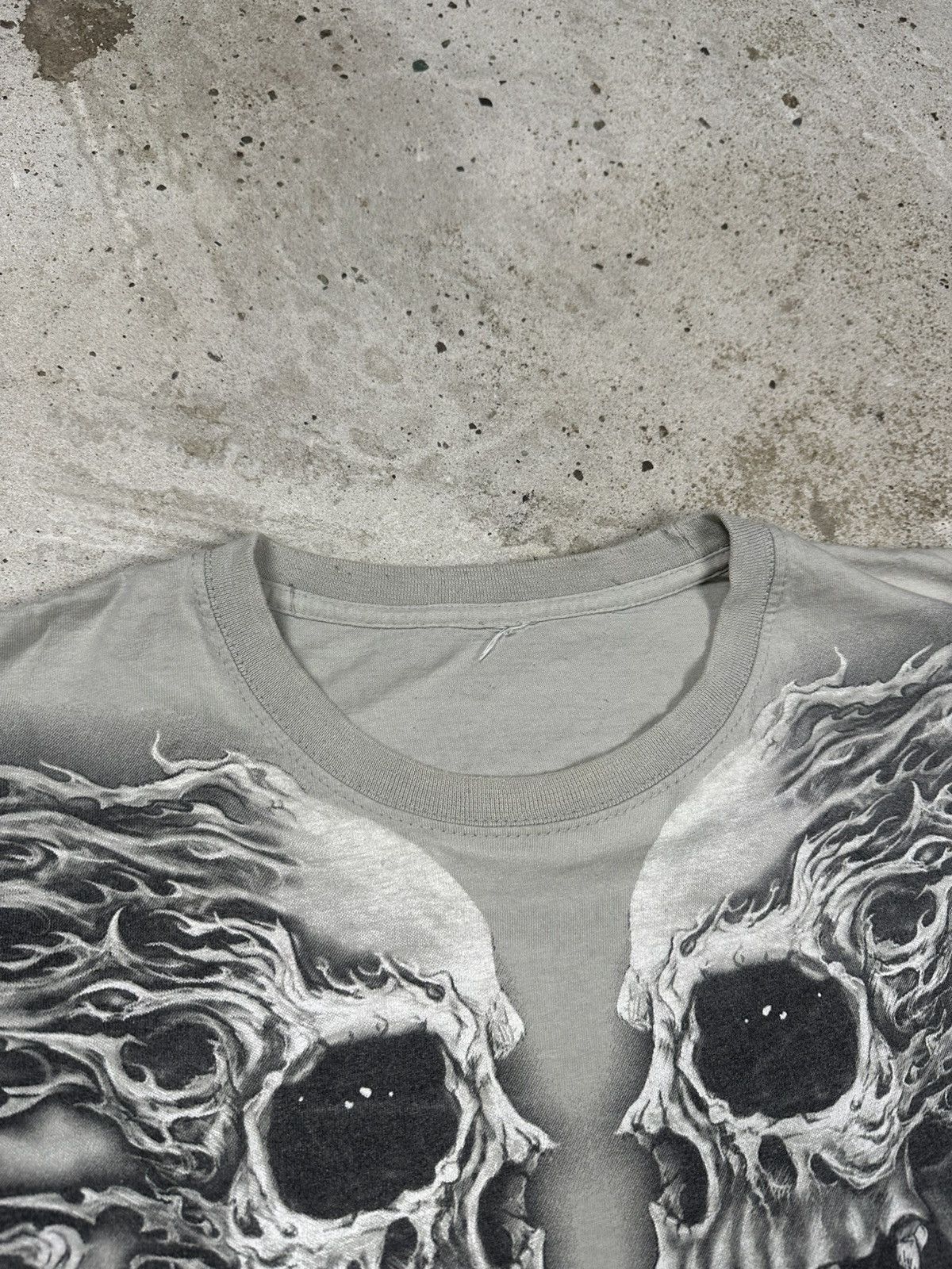 Affliction Vintage Y2K Affliction Skulls Flame Gray Tank Top Print Tee Size US XL / EU 56 / 4 - 6 Thumbnail
