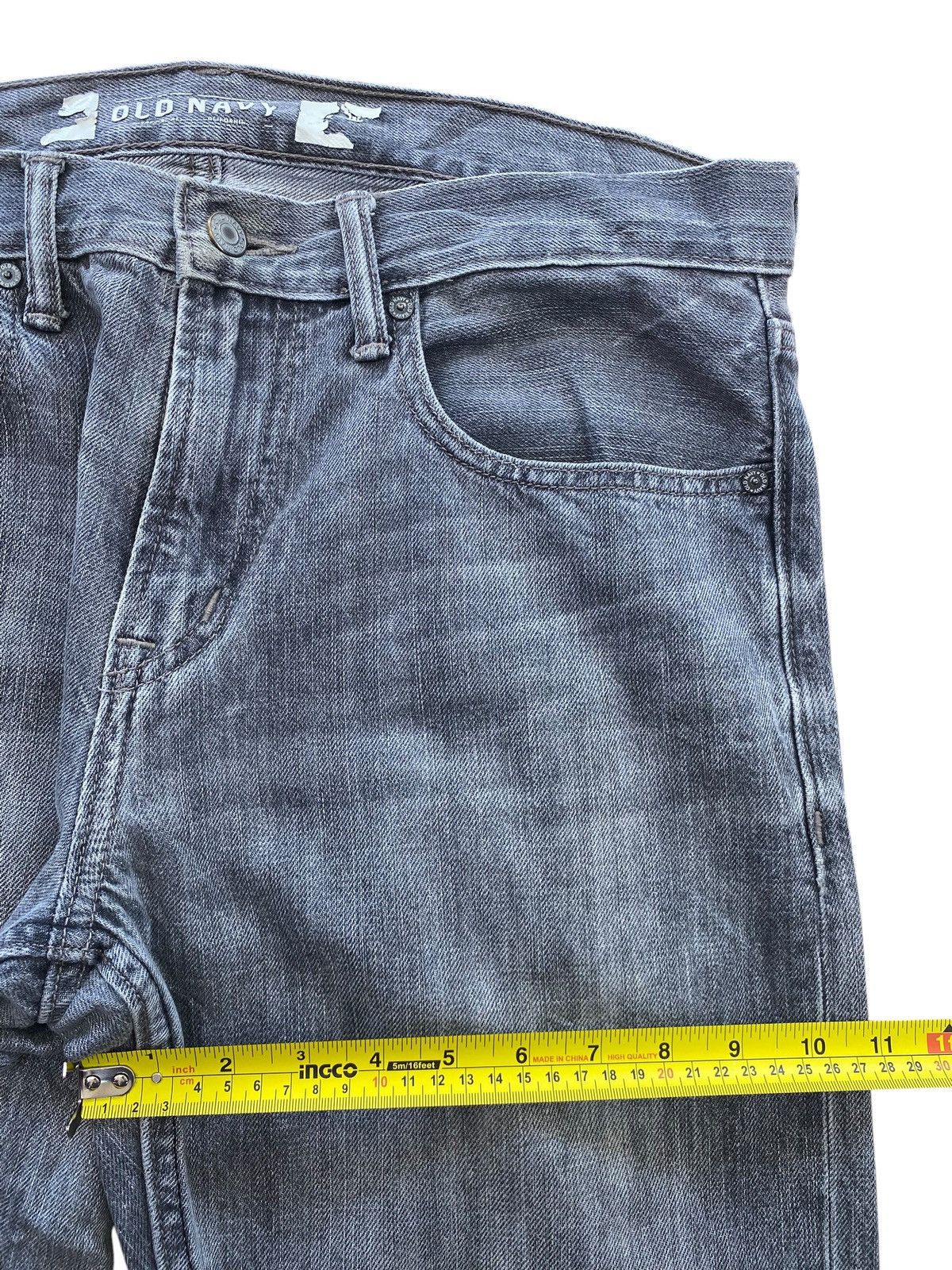 Old Navy Old Navy Grey Wash Ripped Straight Leg Style Jeans Size US 34 / EU 50 - 7 Thumbnail