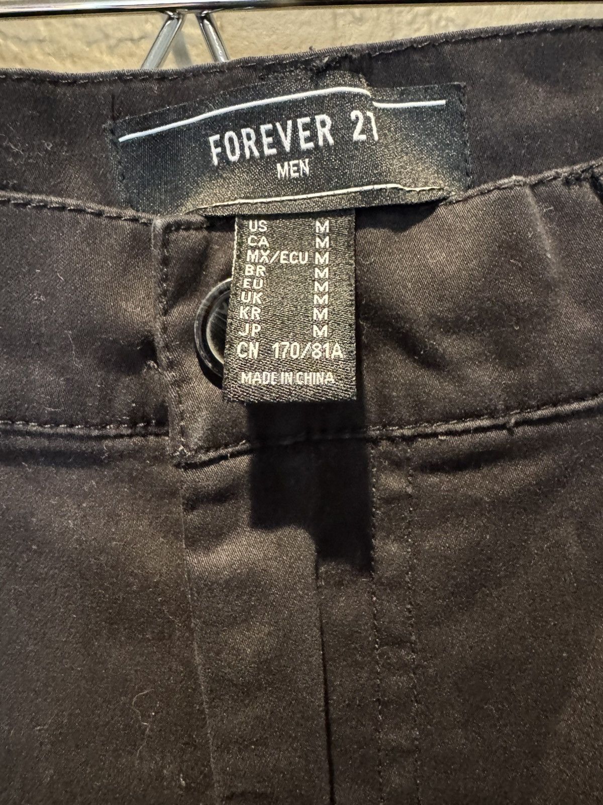 Forever 21 Forever 21 Parachute Balloon Cargo Cuff Pants Black Cotton Size US 30 / EU 46 - 5 Thumbnail