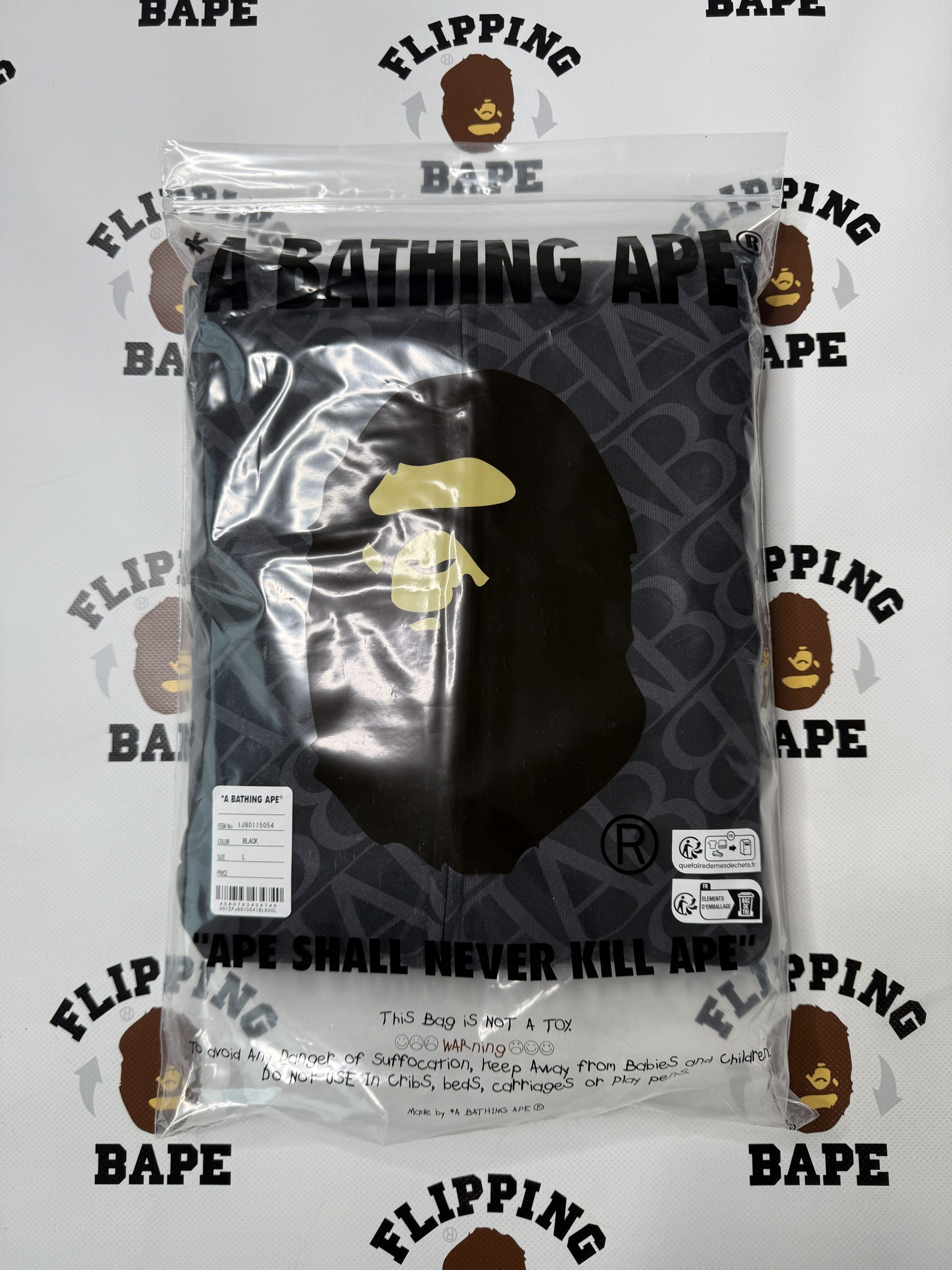 Bape SPORT MONOGRAM SHARK HOODIE Size US XL / EU 56 / 4 - 20 Thumbnail