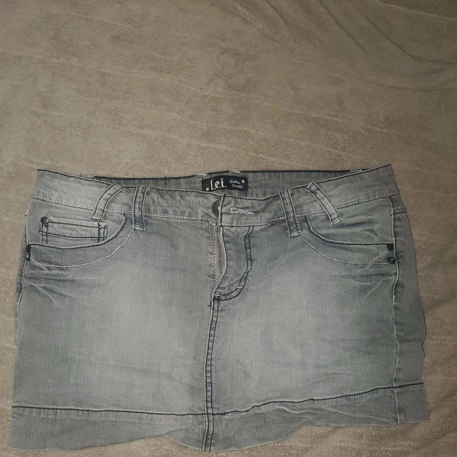 L.E.I. L.e.i. Women's Black and Grey Skirt Size 36" / US 14 / IT 50 - 1 Thumbnail