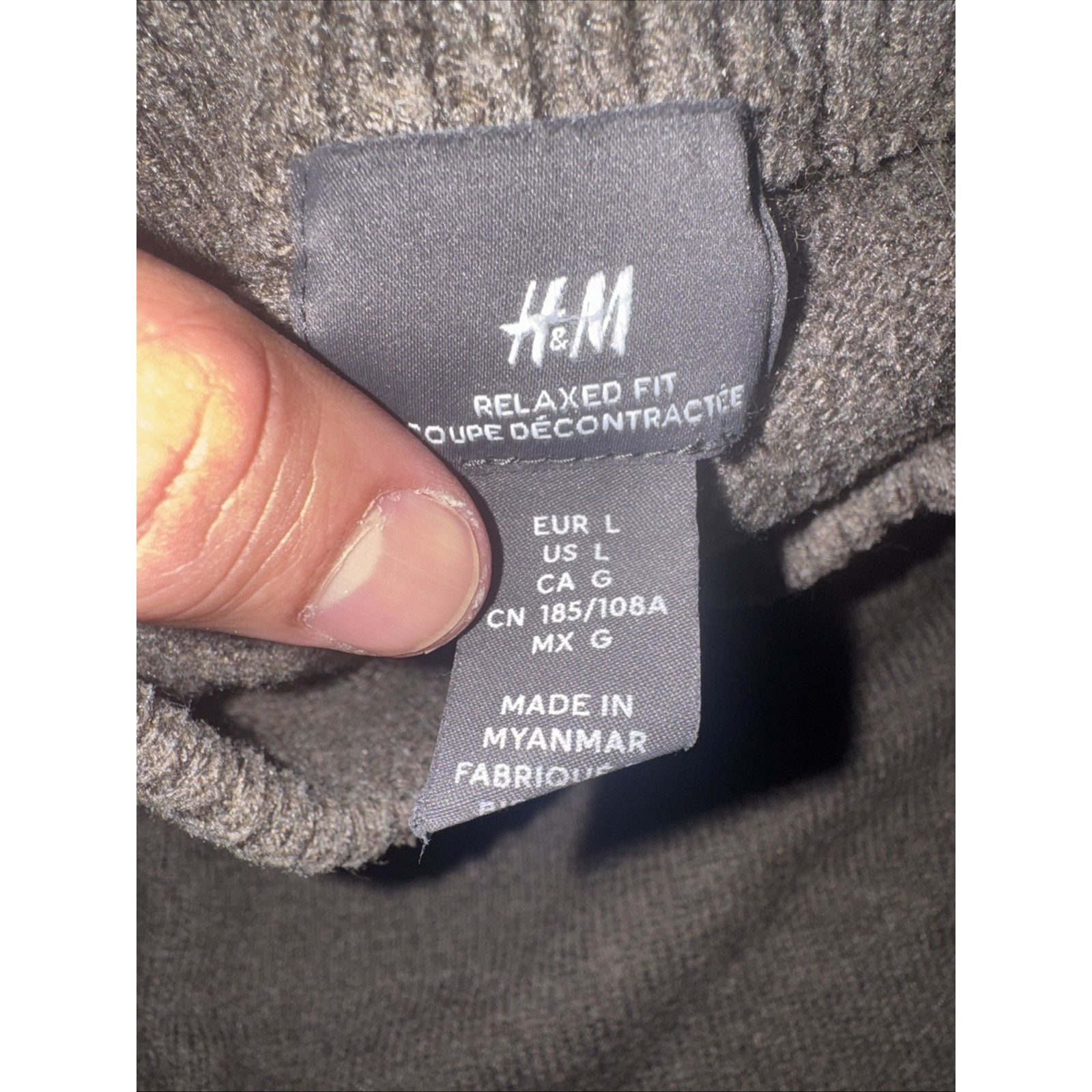 H&M H&M Knotted Sweater Toupe Large 22x25 Relaxed Fit Preppy Size US L / EU 52-54 / 3 - 4 Thumbnail