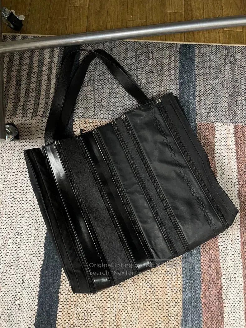 Jean Paul Gaultier Jean Paul GAULTIER Black Dragon pattern crossbody bag. Size ONE SIZE - 6 Thumbnail