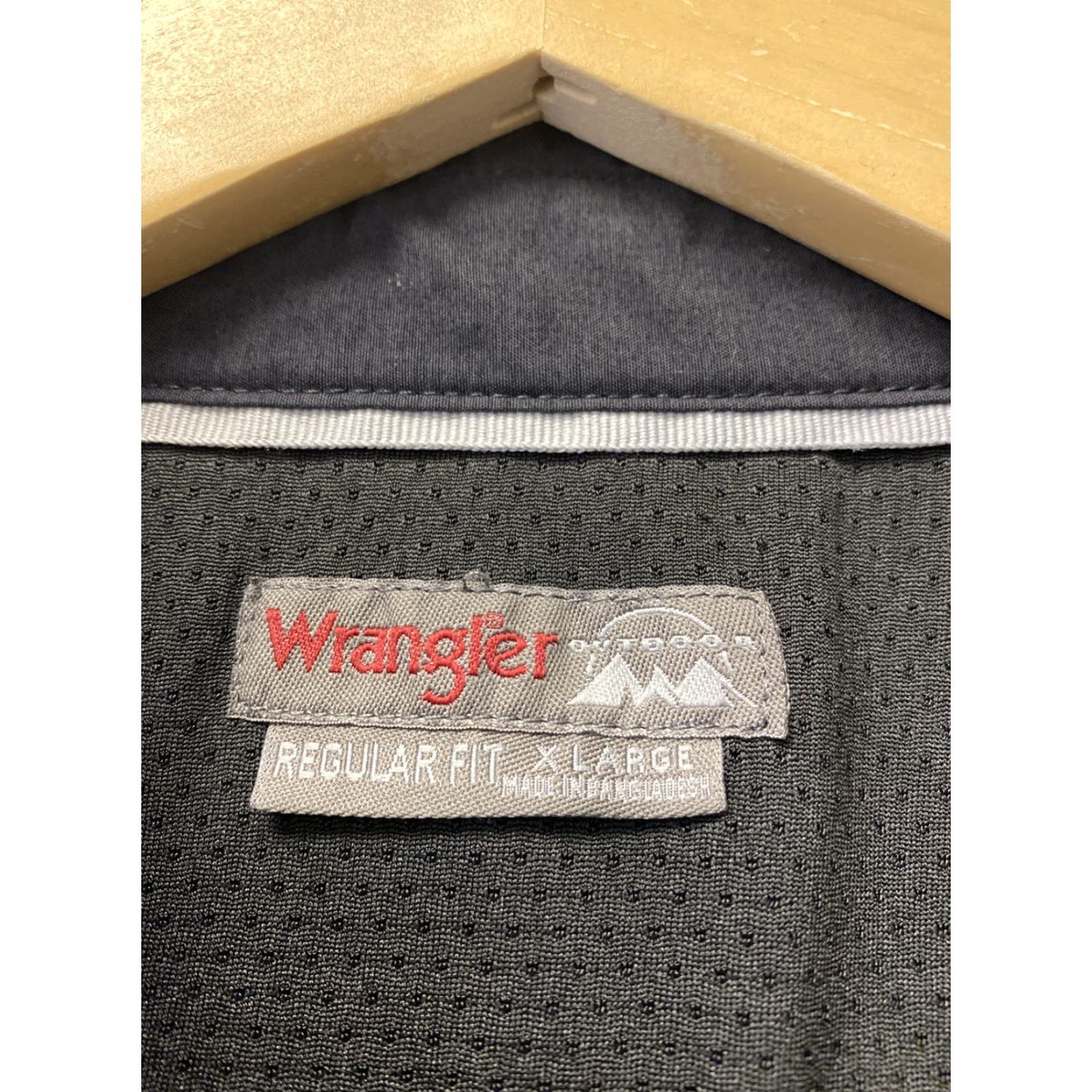 Wrangler VINTAGE Wrangler Men’s Shirt XL Outdoor Stretch Button Front Black (167-2) Size US XL / EU 56 / 4 - 4 Thumbnail
