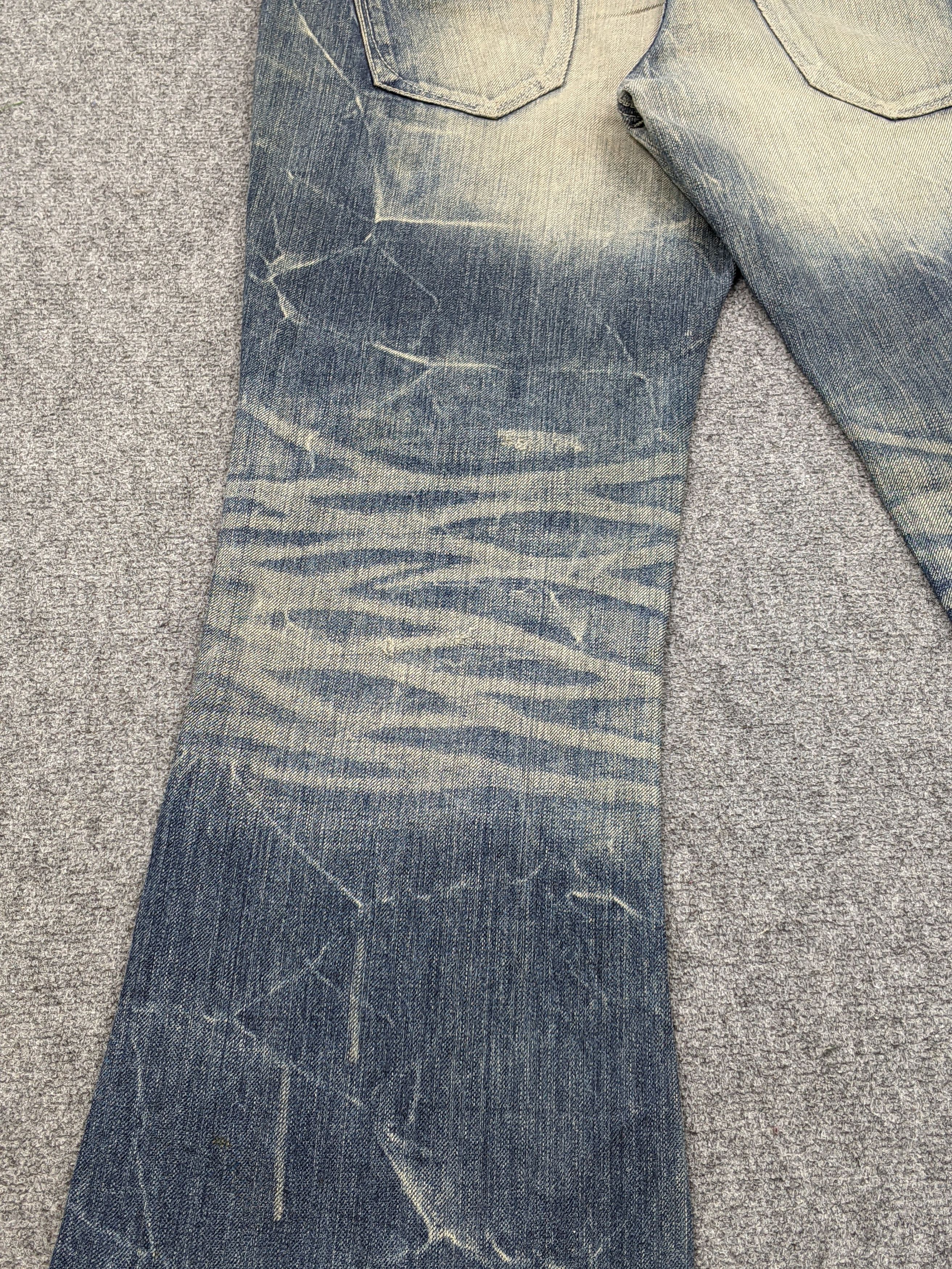 Vanquish Vanquish Flared Bootcut Faded Distressed Denim DJ0012Z Size US 35 - 18 Thumbnail