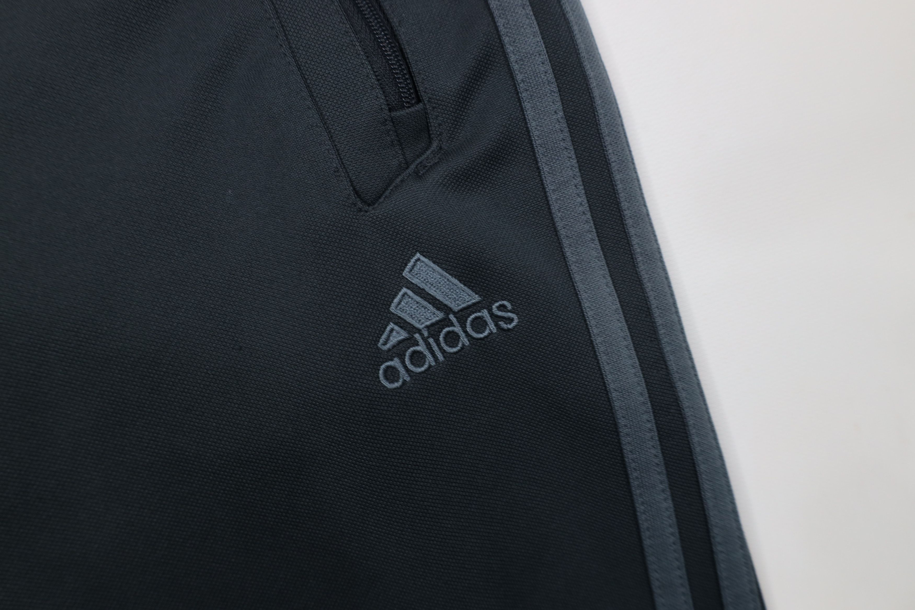 Adidas Vintage Y2K Adidas Tapered Leg Running Soccer Pants Gray Size US 32 / EU 48 - 9 Thumbnail