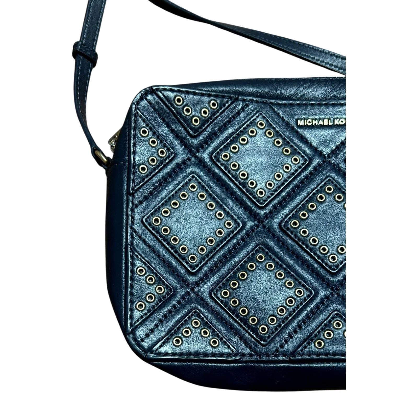 Vintage VINTAGE? No. Michael Kors Diamond Grommet JetSet Travel Leather Crossbody Bag Navy Blue Purse Size ONE SIZE - 4 Thumbnail