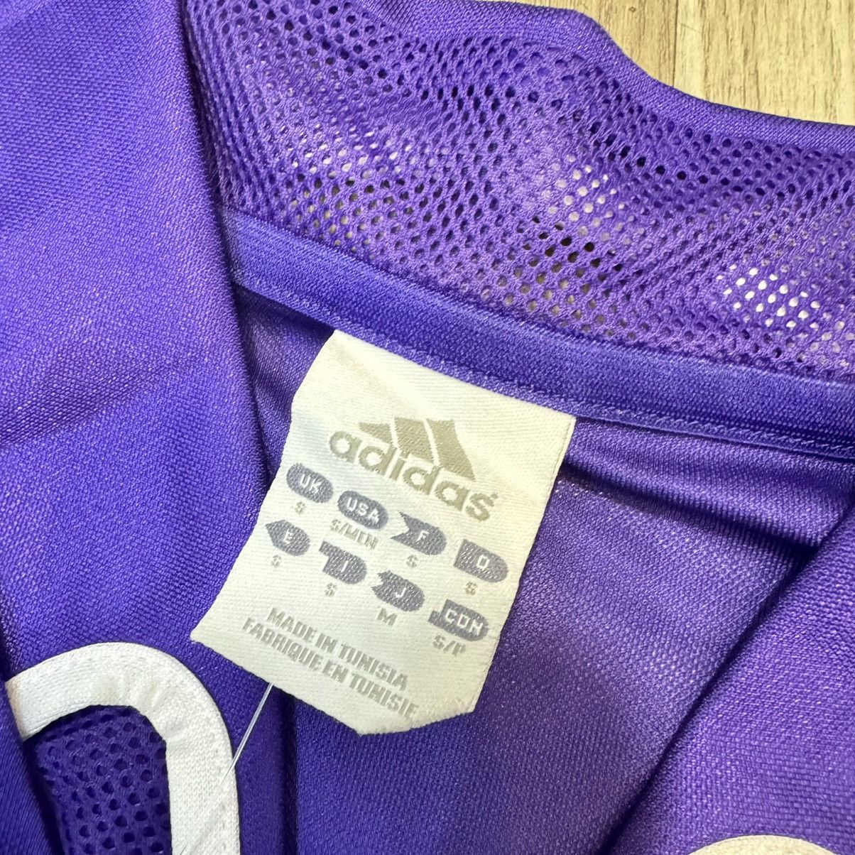 Adidas Anderlecht 03/04 away shirt #3 Deschacht (bnwt) Size US S / EU 44-46 / 1 - 6 Thumbnail