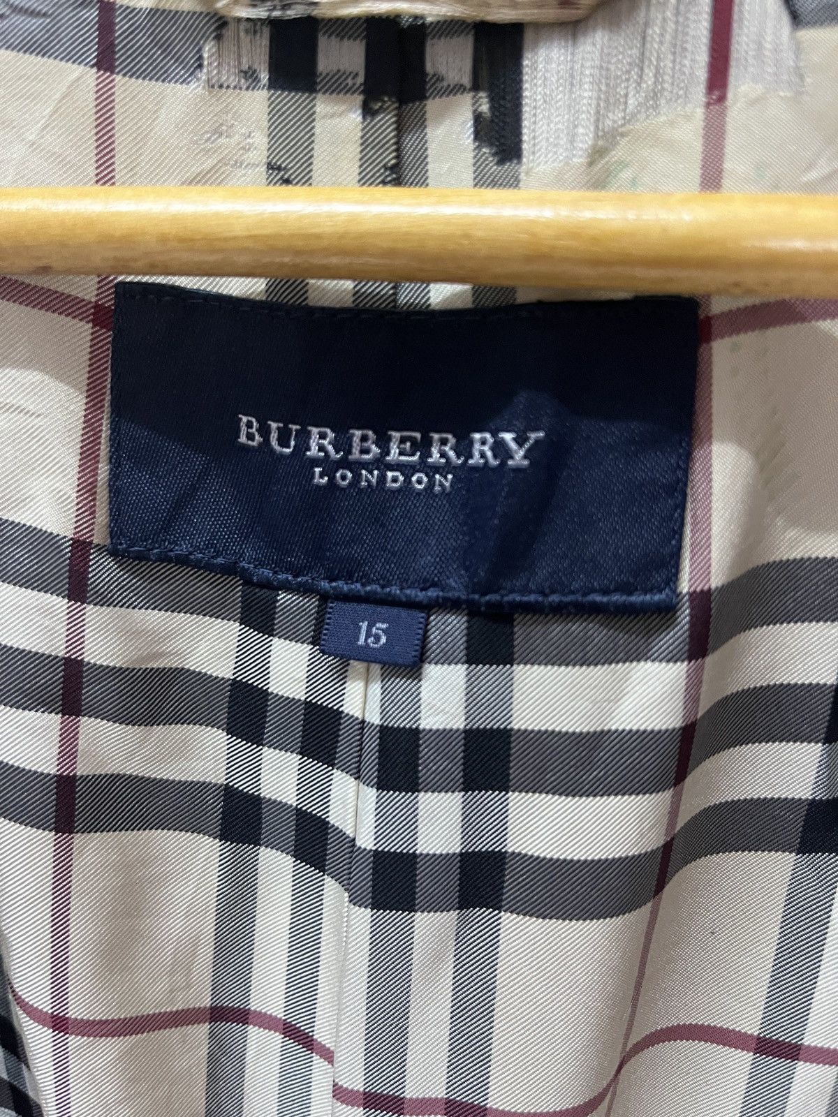 Burberry Vintage Burberry Light Jacket Hooded Size US L / EU 52-54 / 3 - 9 Thumbnail
