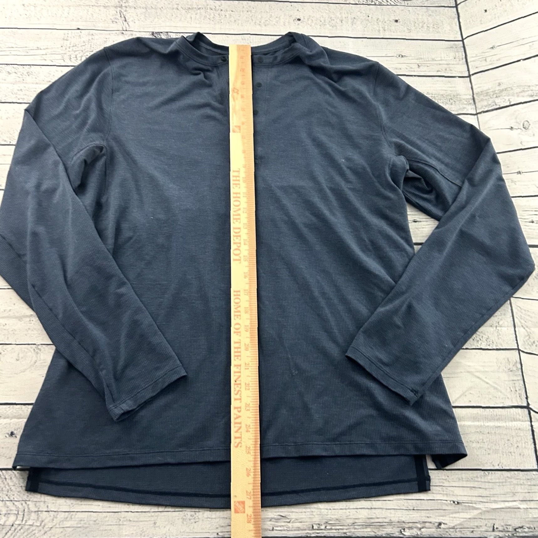 Lululemon Lululemon Long Sleeve Snap Button Front Thermal Rugby Shirt Men's XL Blue Color Button Up Size US XL / EU 56 / 4 - 2 Thumbnail