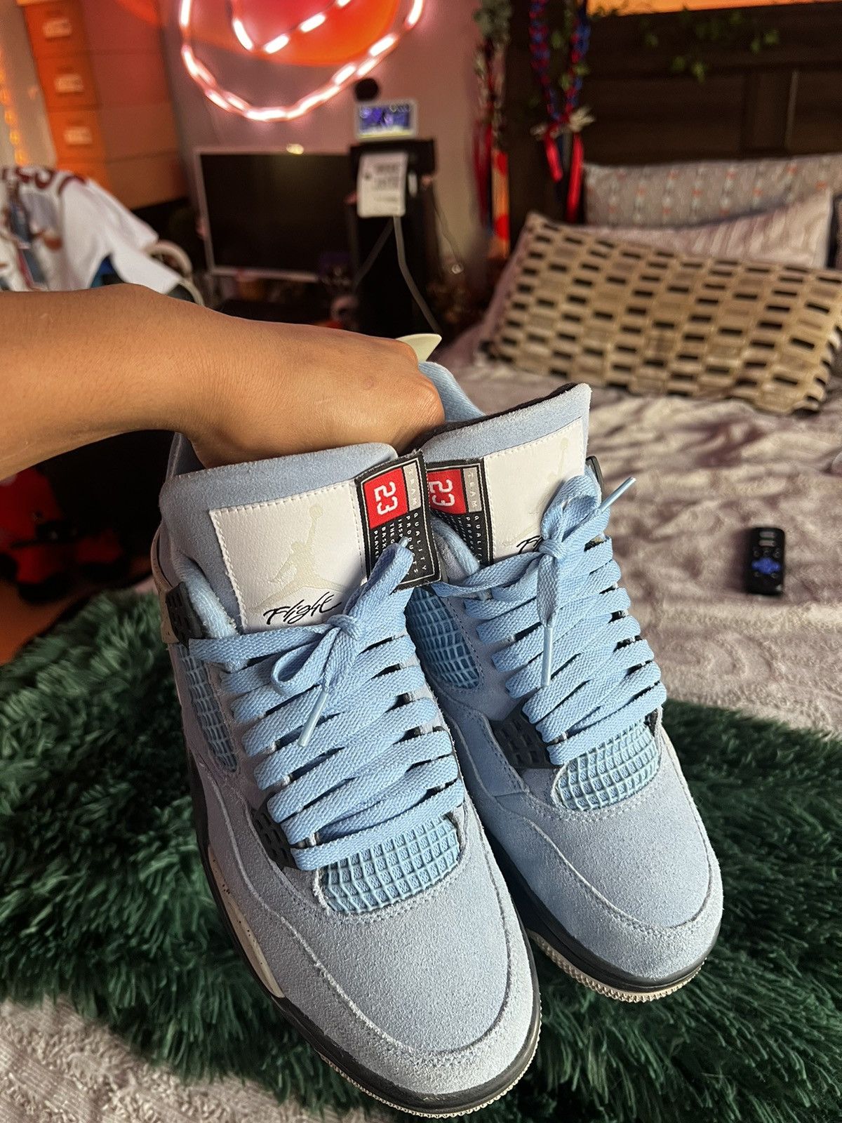 Jordan Brand × Nike Air Jordan 4 Retro ‘University Blue’ Size 8.5 Size US 8.5 / EU 41-42 - 2 Thumbnail