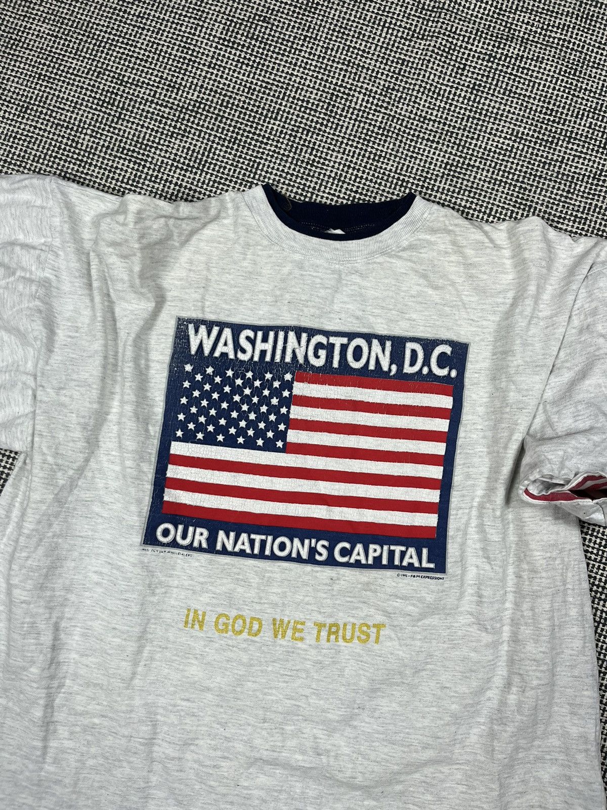 Vintage Vintage 90s Washington usa flag boxy t-shirt Size US L / EU 52-54 / 3 - 7 Thumbnail