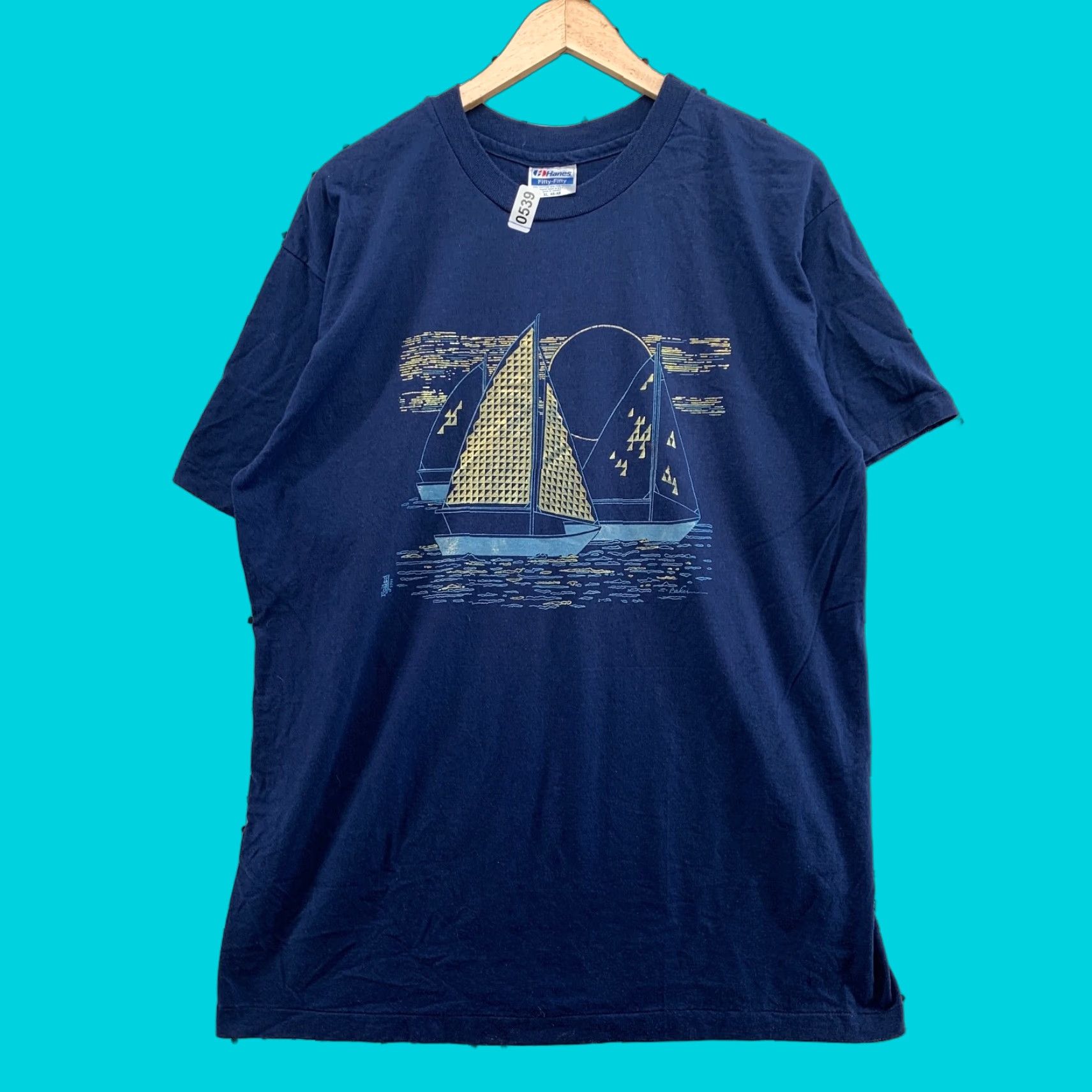 Hanes VINTAGE Hanes T-Shirt Mens Sail Boat Blue XL 80s 90s Short Sleeve Crew Neck Cotton Blend Single Stitch 21x32 US Moon USA Size US L / EU 52-54 / 3 - 1 Thumbnail