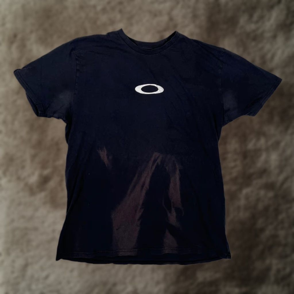 Oakley VINTAGE Oakley T-Shirt Mens XL Black Ellipse Logo Graphic Center Logo READ Size US XL / EU 56 / 4 - 1 Thumbnail