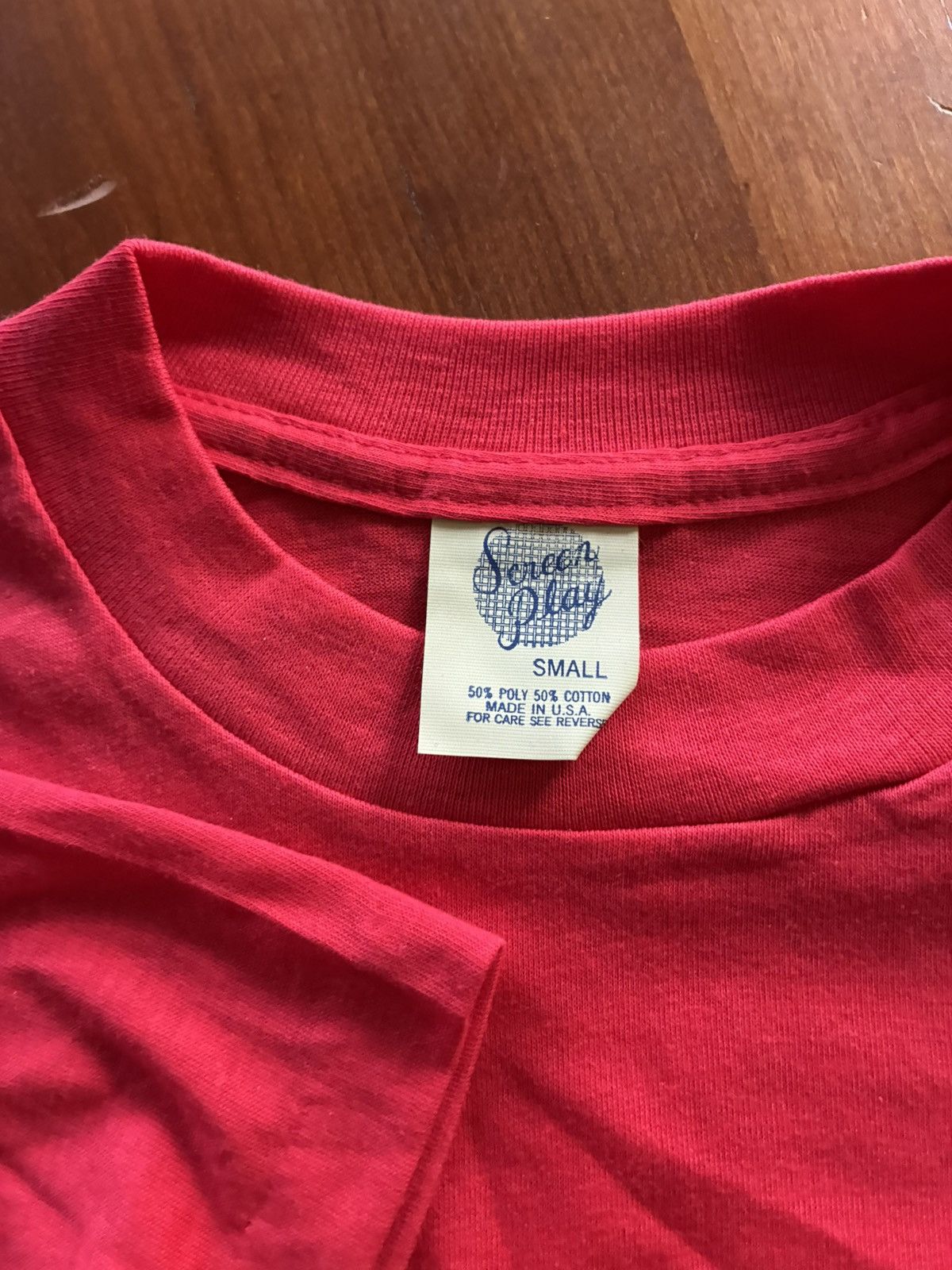 Vintage Vintage 80s red tee shirt Size US S / EU 44-46 / 1 - 3 Thumbnail
